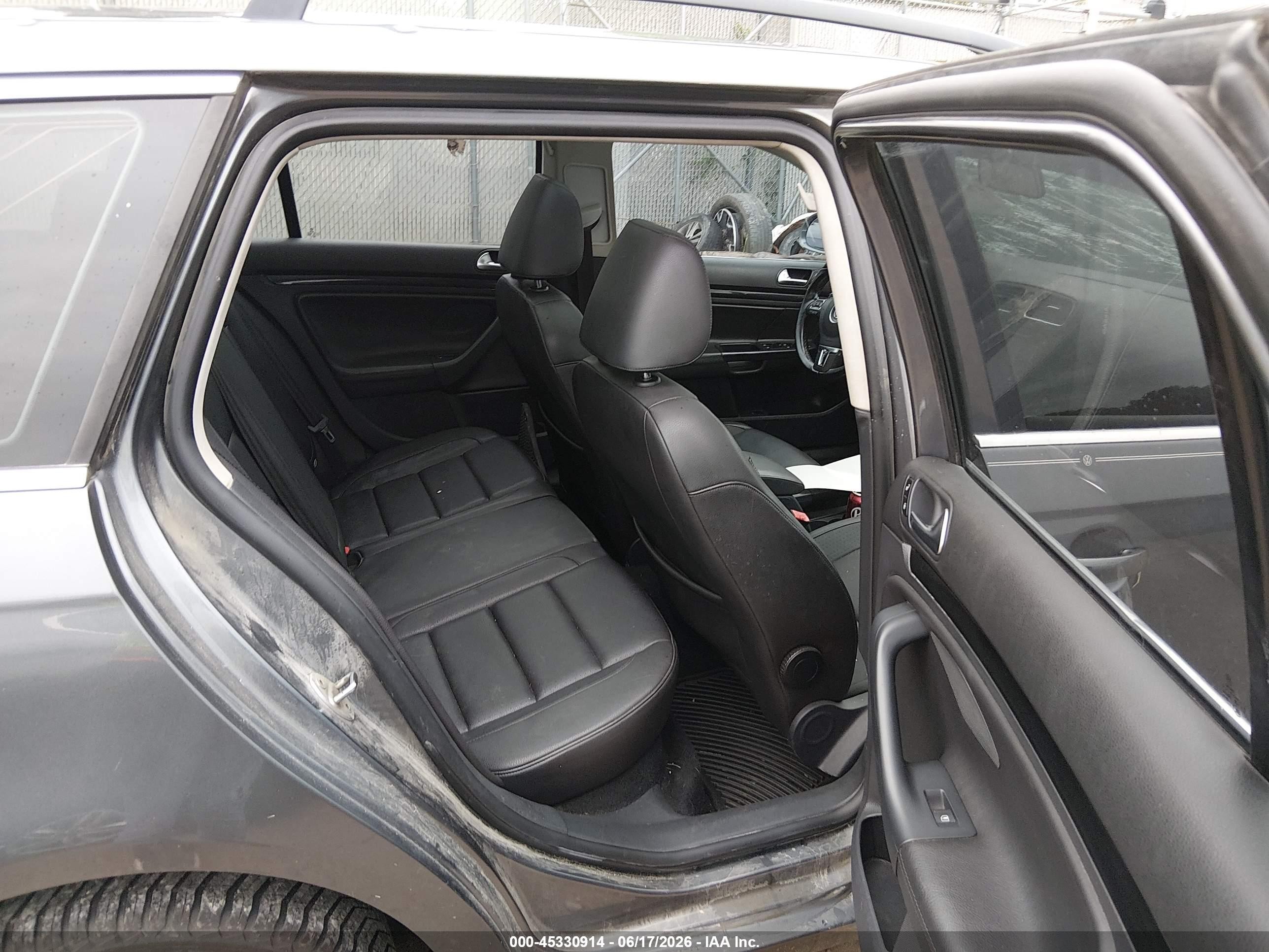 2013 Volkswagen Jetta Sportwagen 2.0l Tdi Серый vin: 3VWPL7AJ6DM639067