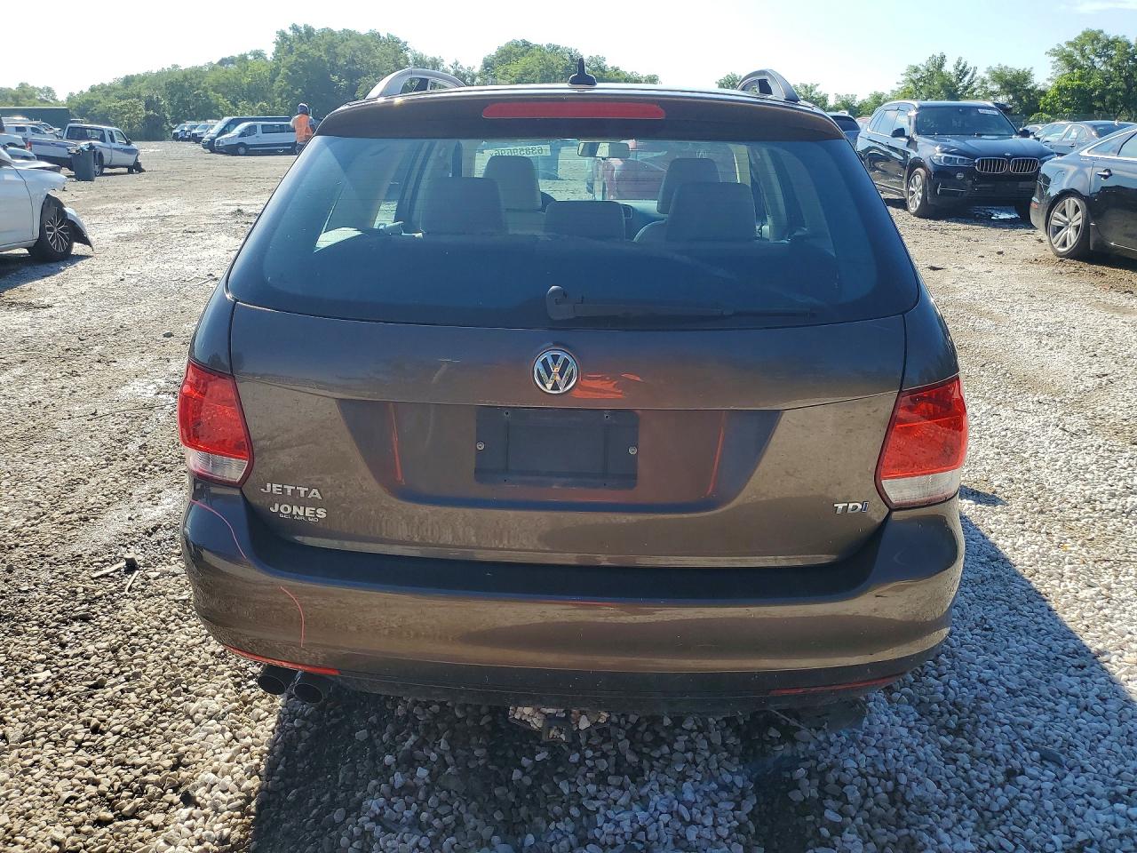 2013 Volkswagen Jetta Tdi Brown vin: 3VWPL7AJ6DM672635
