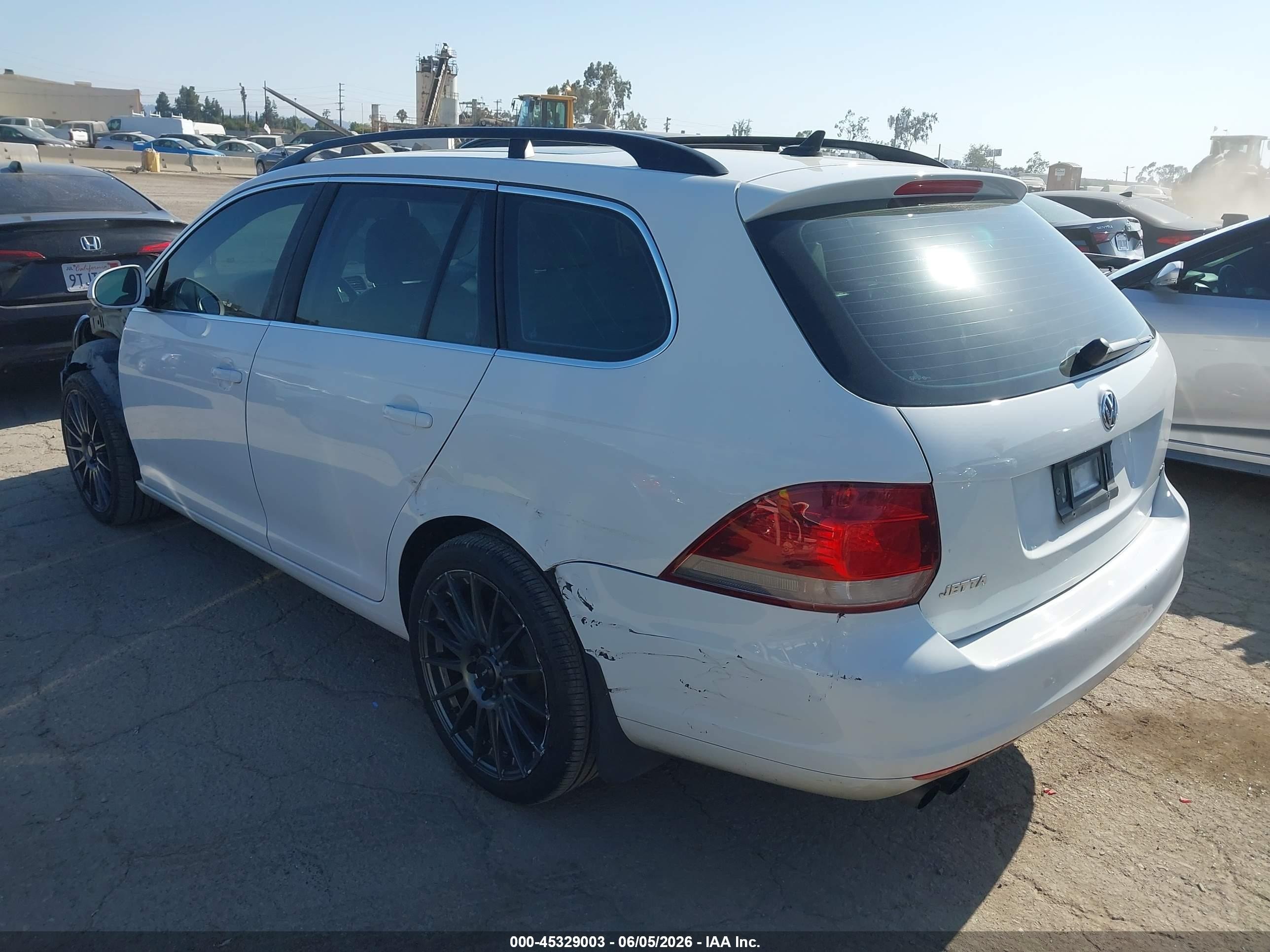 2014 Volkswagen Jetta Sportwagen 2.0l Tdi Белый vin: 3VWPL7AJ6EM624859