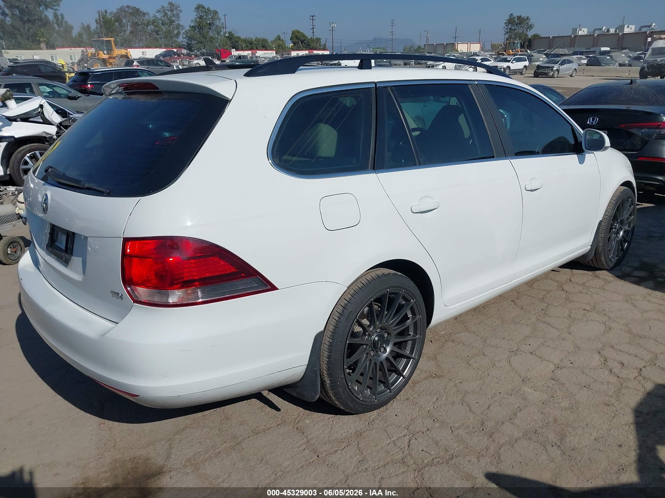 2014 Volkswagen Jetta Sportwagen 2.0l Tdi Белый vin: 3VWPL7AJ6EM624859