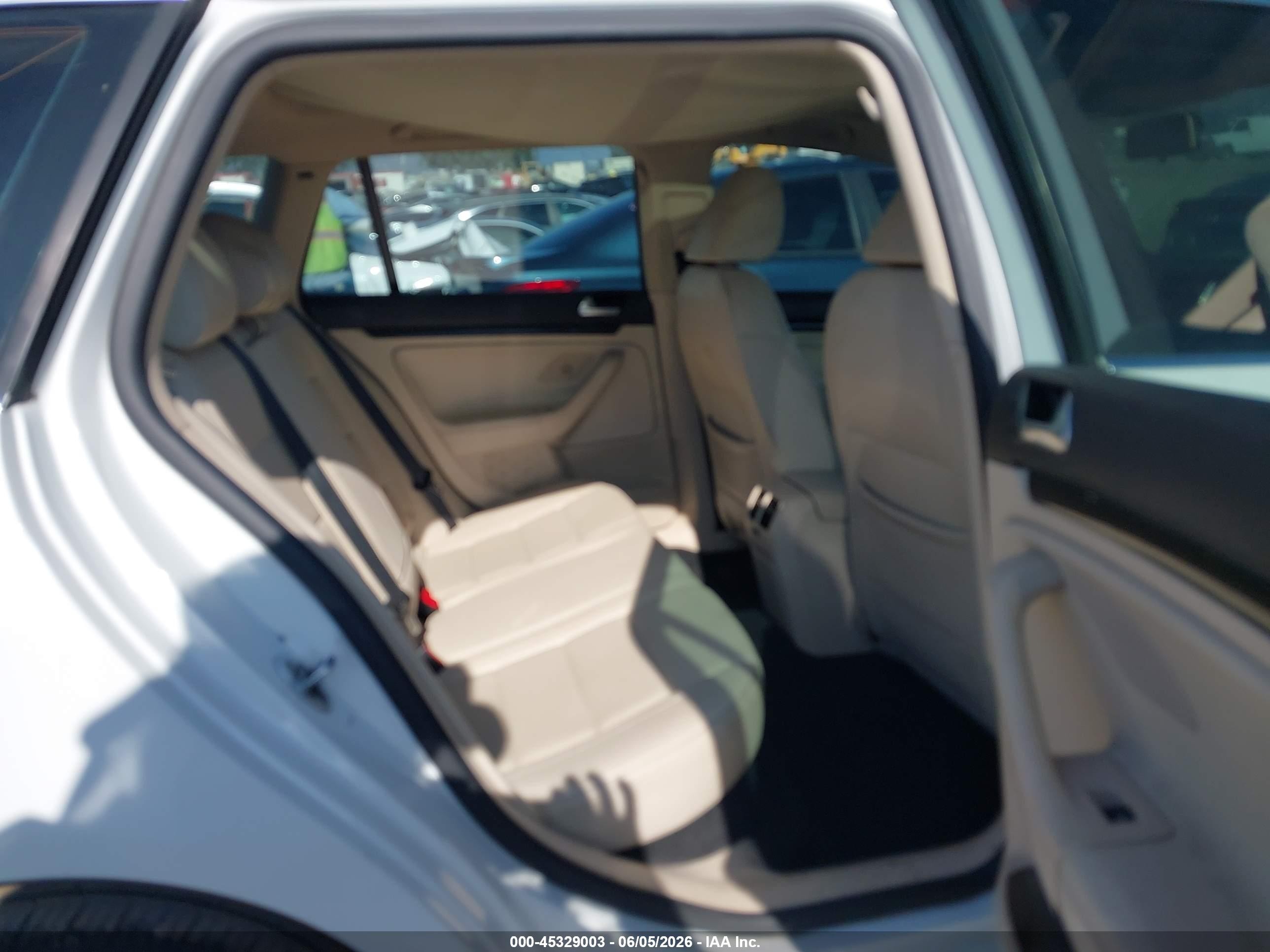 2014 Volkswagen Jetta Sportwagen 2.0l Tdi Белый vin: 3VWPL7AJ6EM624859