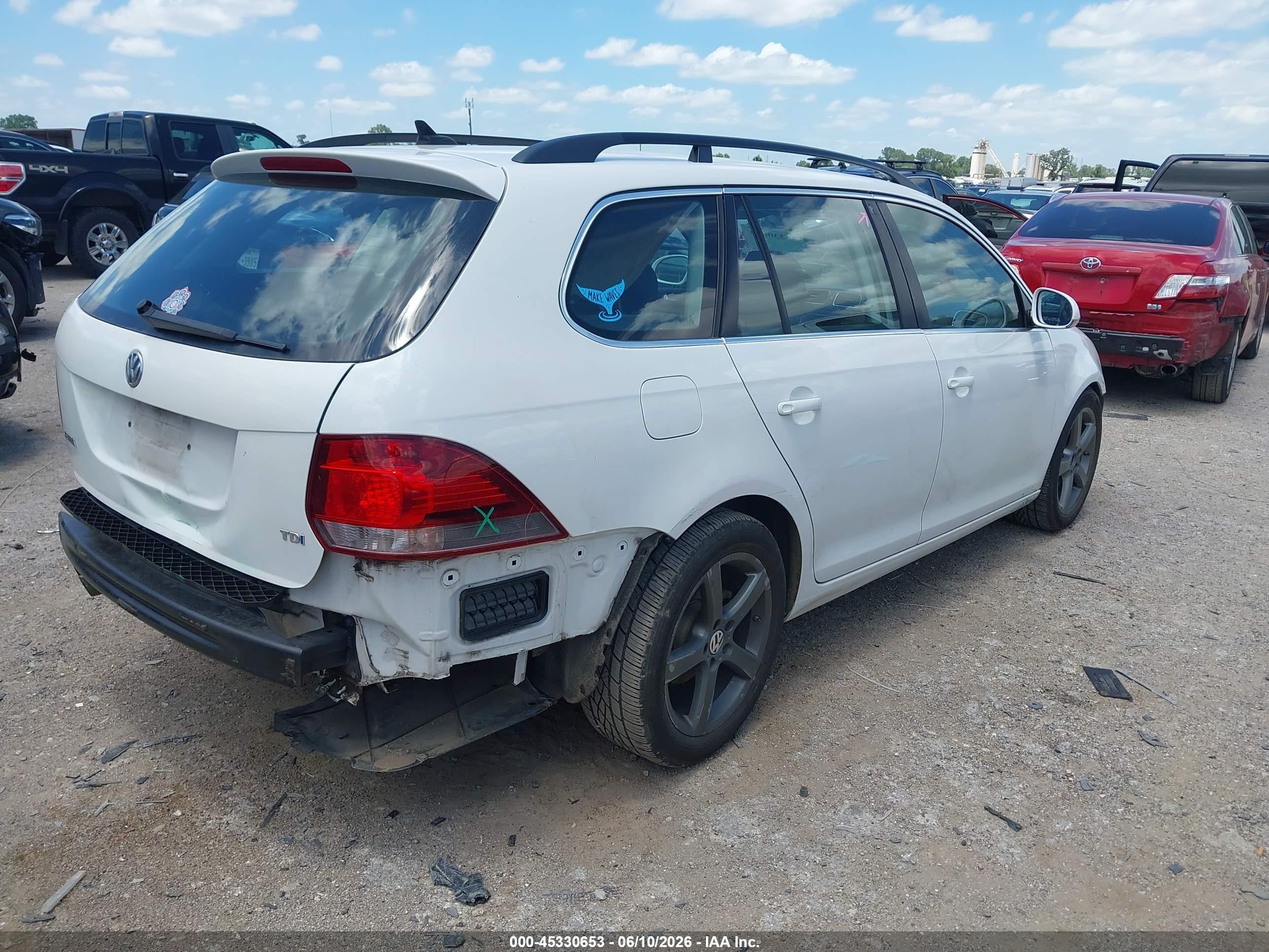 2010 Volkswagen Jetta Tdi White vin: 3VWPL7AJ7AM646668