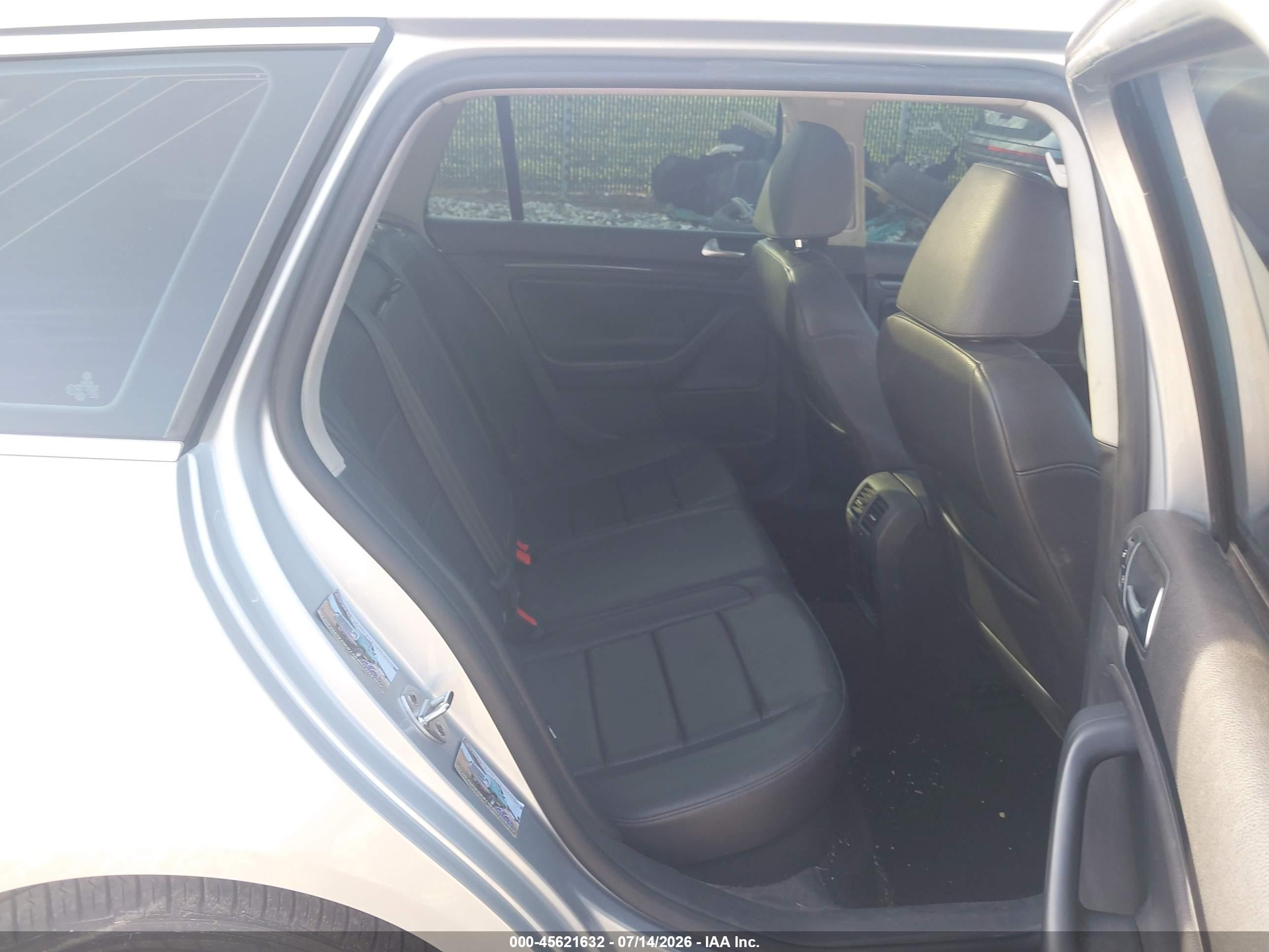 2012 Volkswagen Jetta Sportwagen 2.0l Tdi Silver vin: 3VWPL7AJ7CM674439