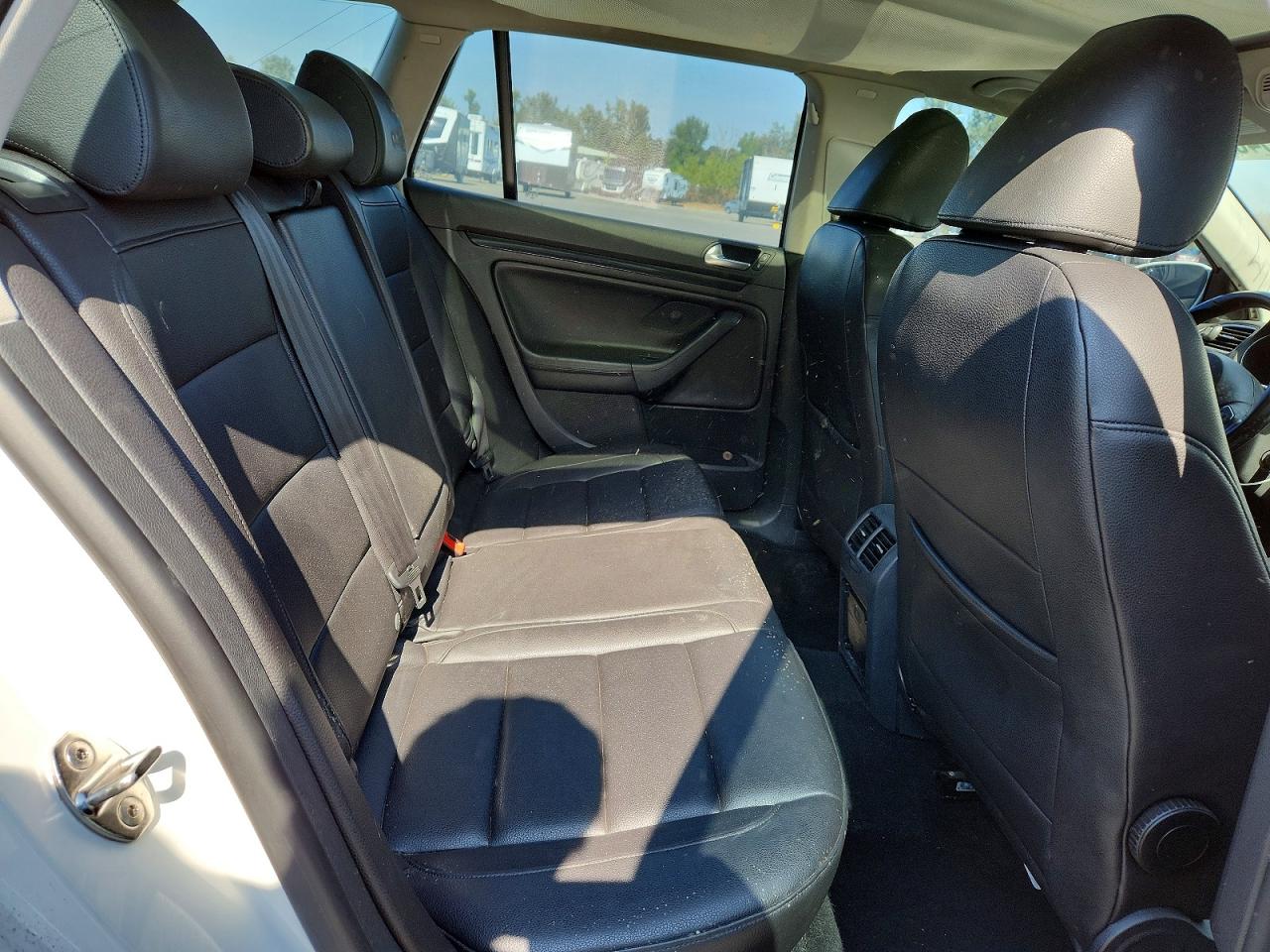2012 Volkswagen Jetta Tdi White vin: 3VWPL7AJ7CM686140
