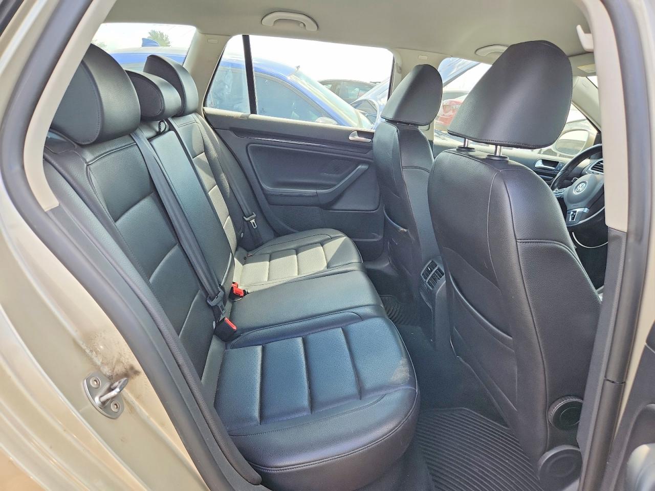 2012 Volkswagen Jetta Tdi Cream vin: 3VWPL7AJ7CM692049
