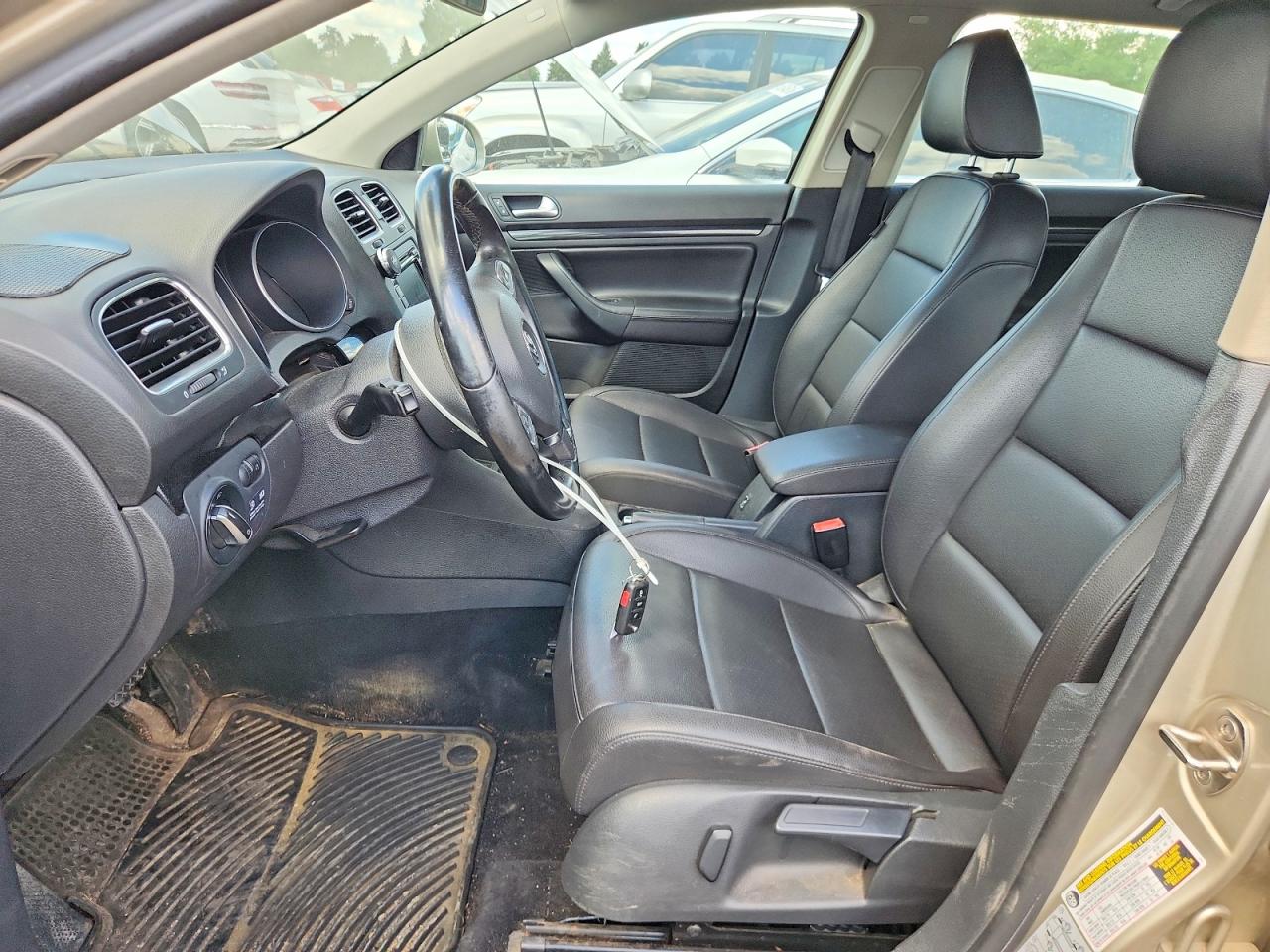 2012 Volkswagen Jetta Tdi Cream vin: 3VWPL7AJ7CM692049