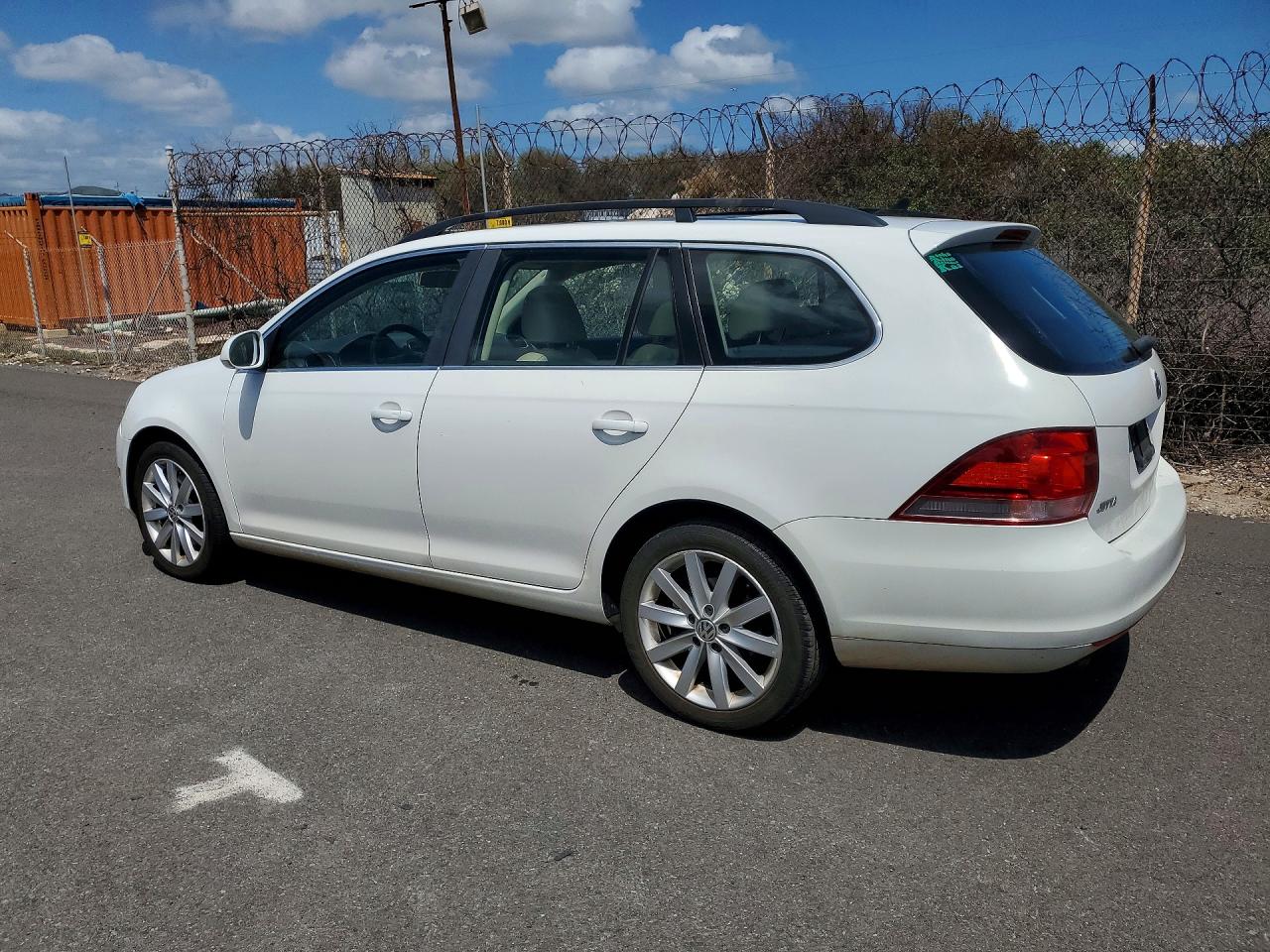 2014 Volkswagen Jetta Tdi Белый vin: 3VWPL7AJ7EM610257