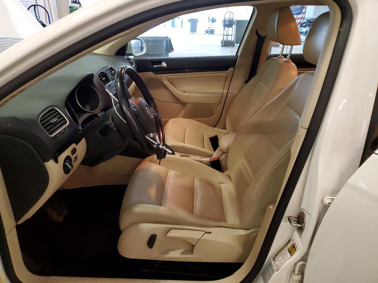 2011 Volkswagen Jetta Tdi Белый vin: 3VWPL7AJ8BM603474