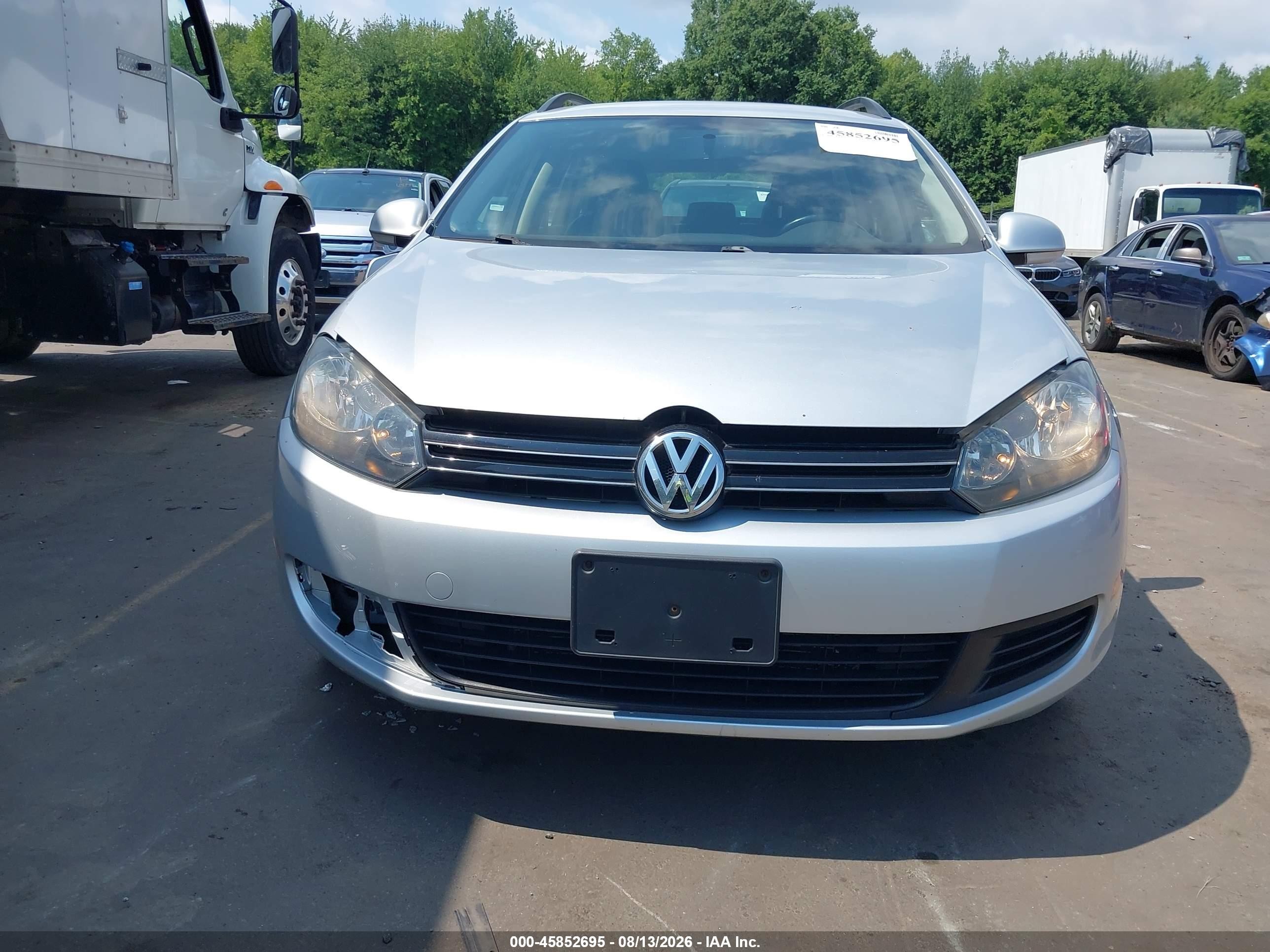2013 Volkswagen Jetta Sportwagen 2.0l Tdi Серебряный vin: 3VWPL7AJ8DM607169