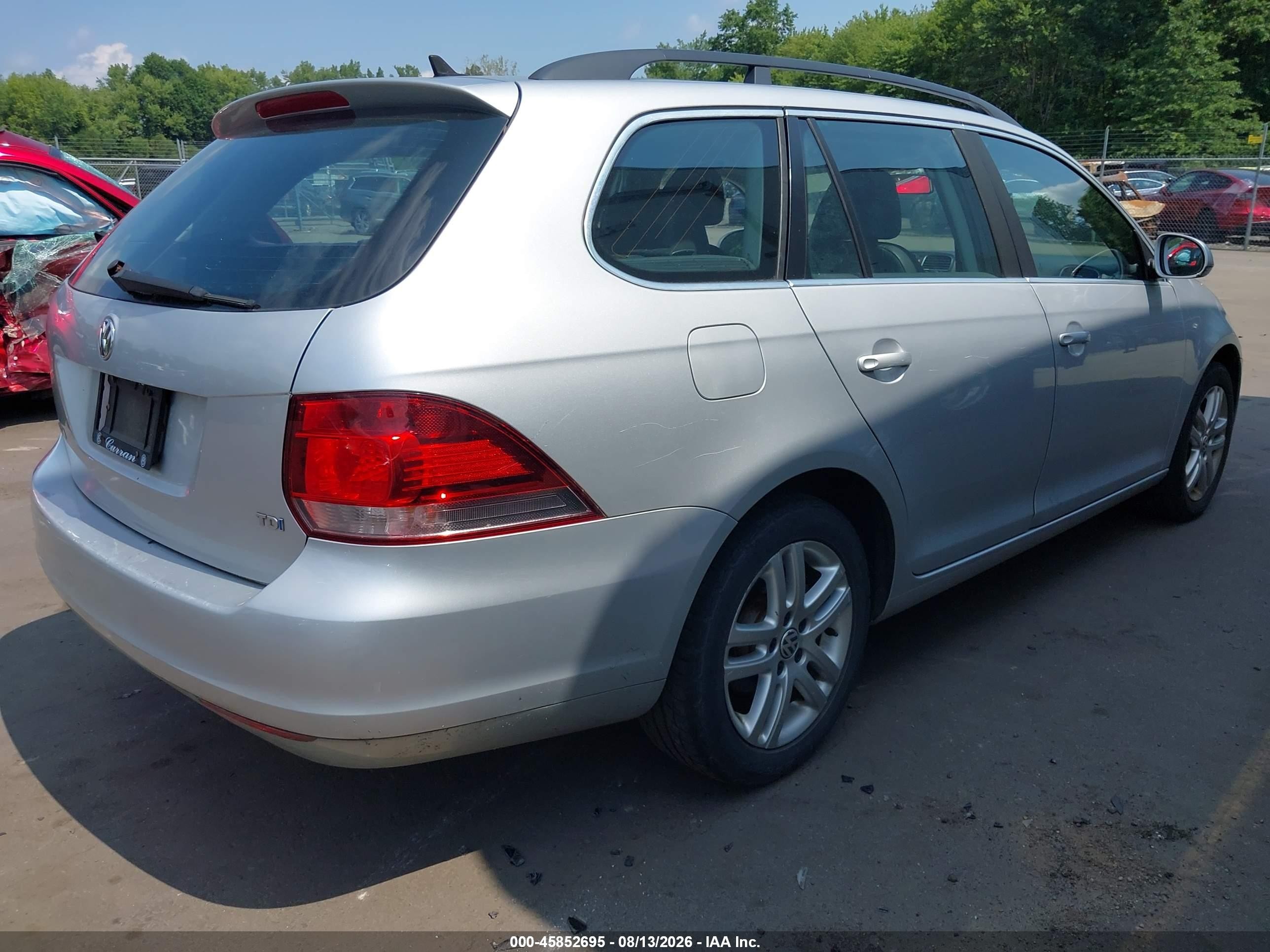 2013 Volkswagen Jetta Sportwagen 2.0l Tdi Серебряный vin: 3VWPL7AJ8DM607169