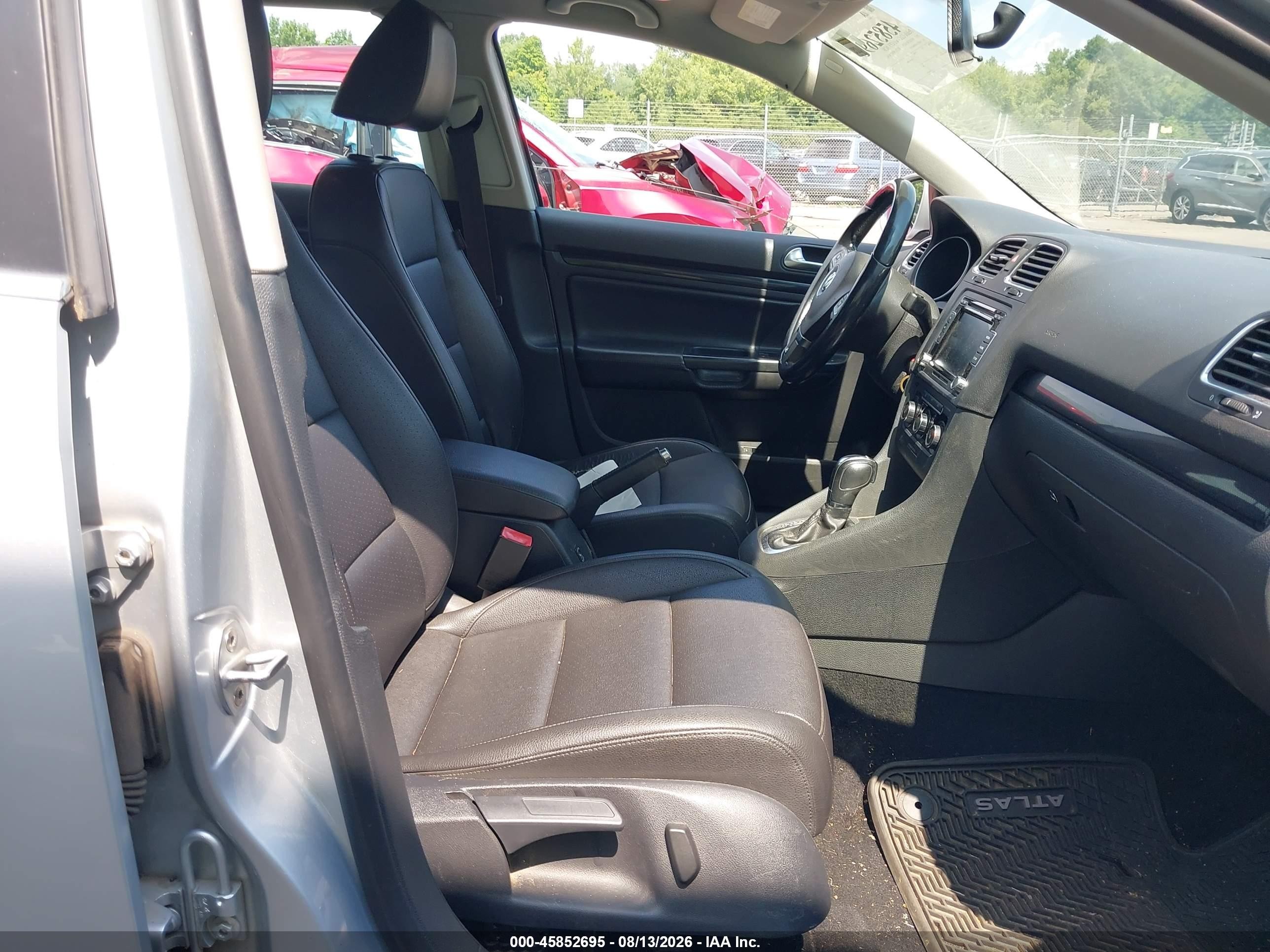 2013 Volkswagen Jetta Sportwagen 2.0l Tdi Серебряный vin: 3VWPL7AJ8DM607169