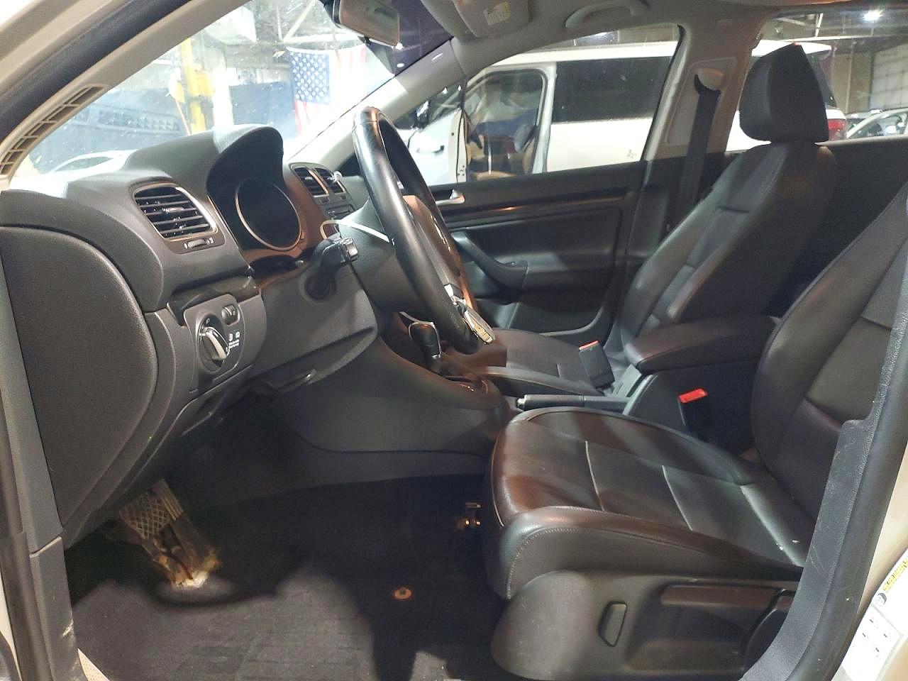 2013 Volkswagen Jetta Tdi Tan vin: 3VWPL7AJ8DM621427