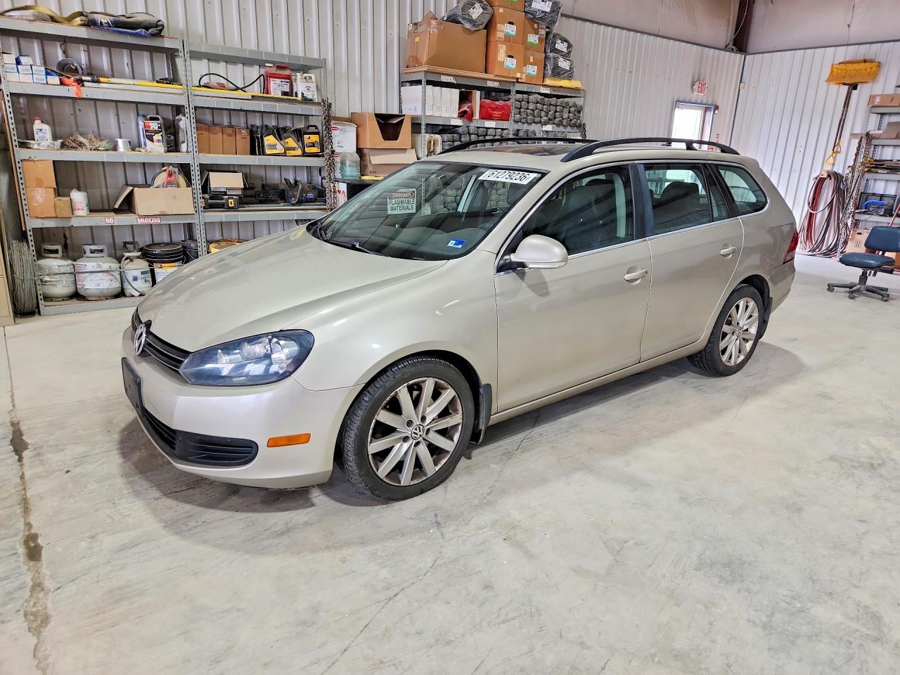 3VWPL7AJ8DM637479