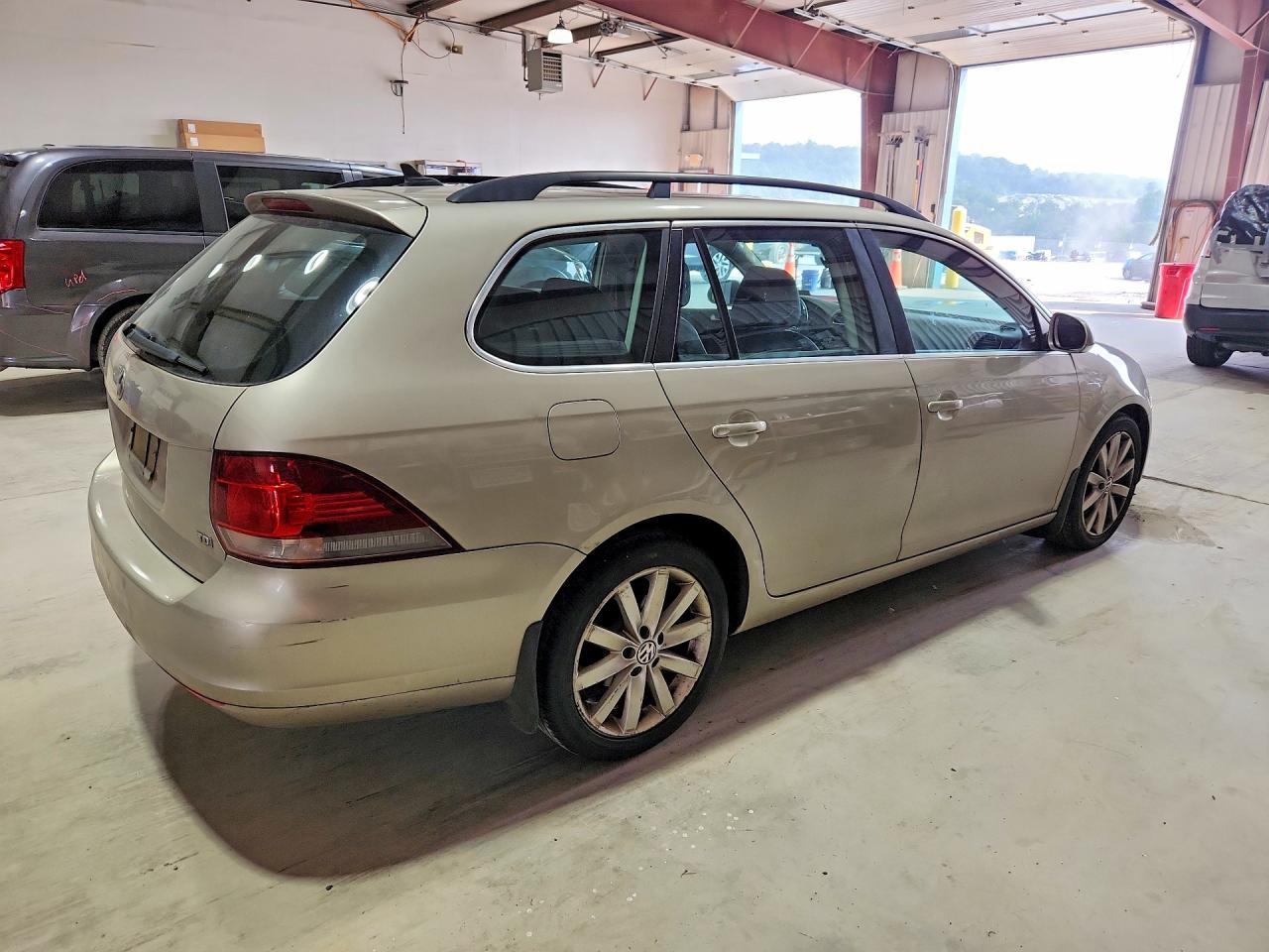 2013 Volkswagen Jetta Tdi Beige vin: 3VWPL7AJ8DM637479