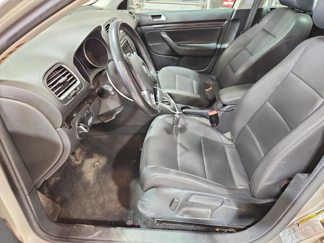 2013 Volkswagen Jetta Tdi Beige vin: 3VWPL7AJ8DM637479