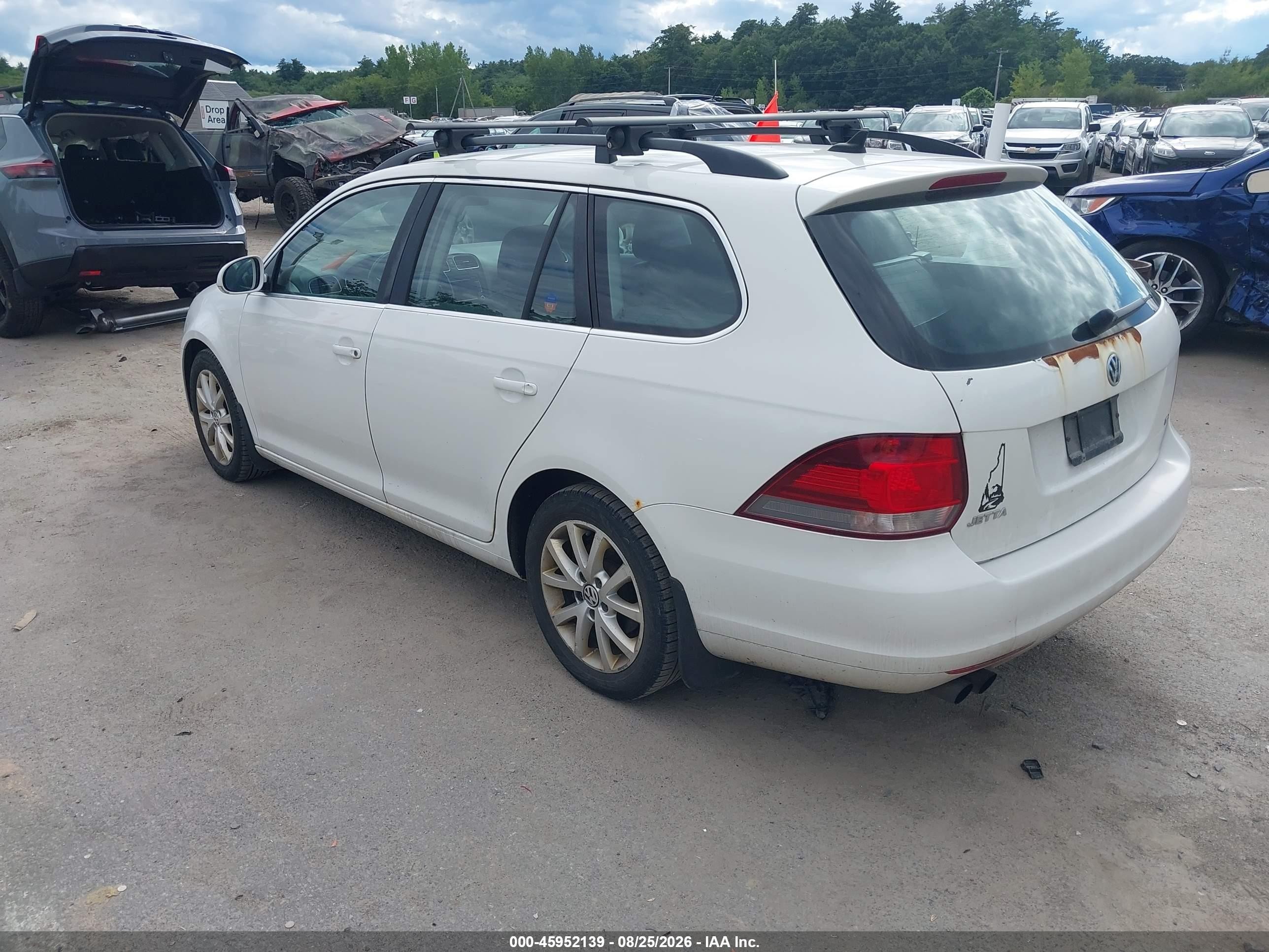 2014 Volkswagen Jetta Sportwagen 2.0l Tdi White vin: 3VWPL7AJ8EM605777