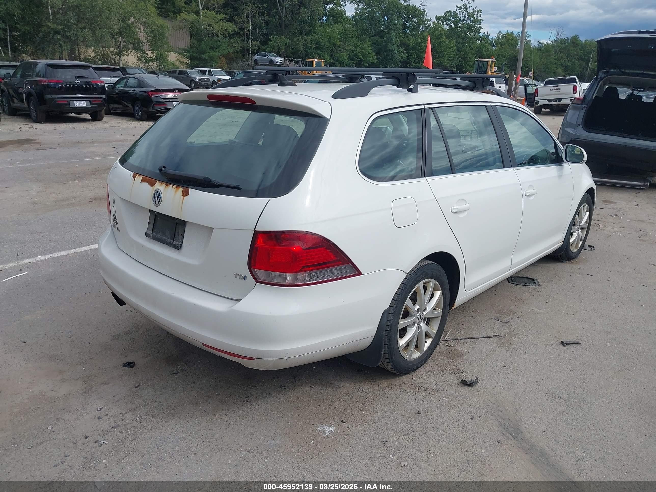 2014 Volkswagen Jetta Sportwagen 2.0l Tdi White vin: 3VWPL7AJ8EM605777
