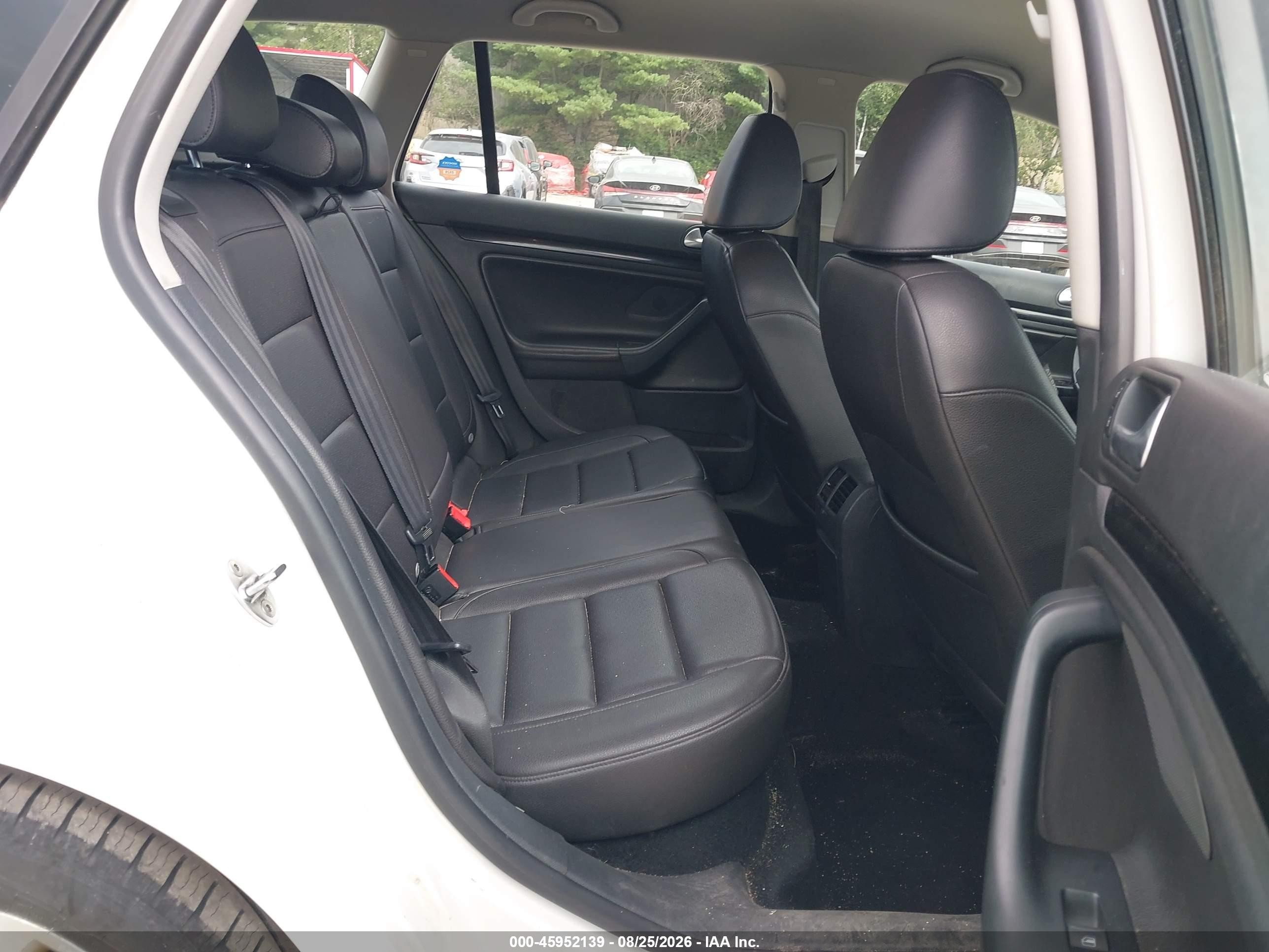 2014 Volkswagen Jetta Sportwagen 2.0l Tdi White vin: 3VWPL7AJ8EM605777
