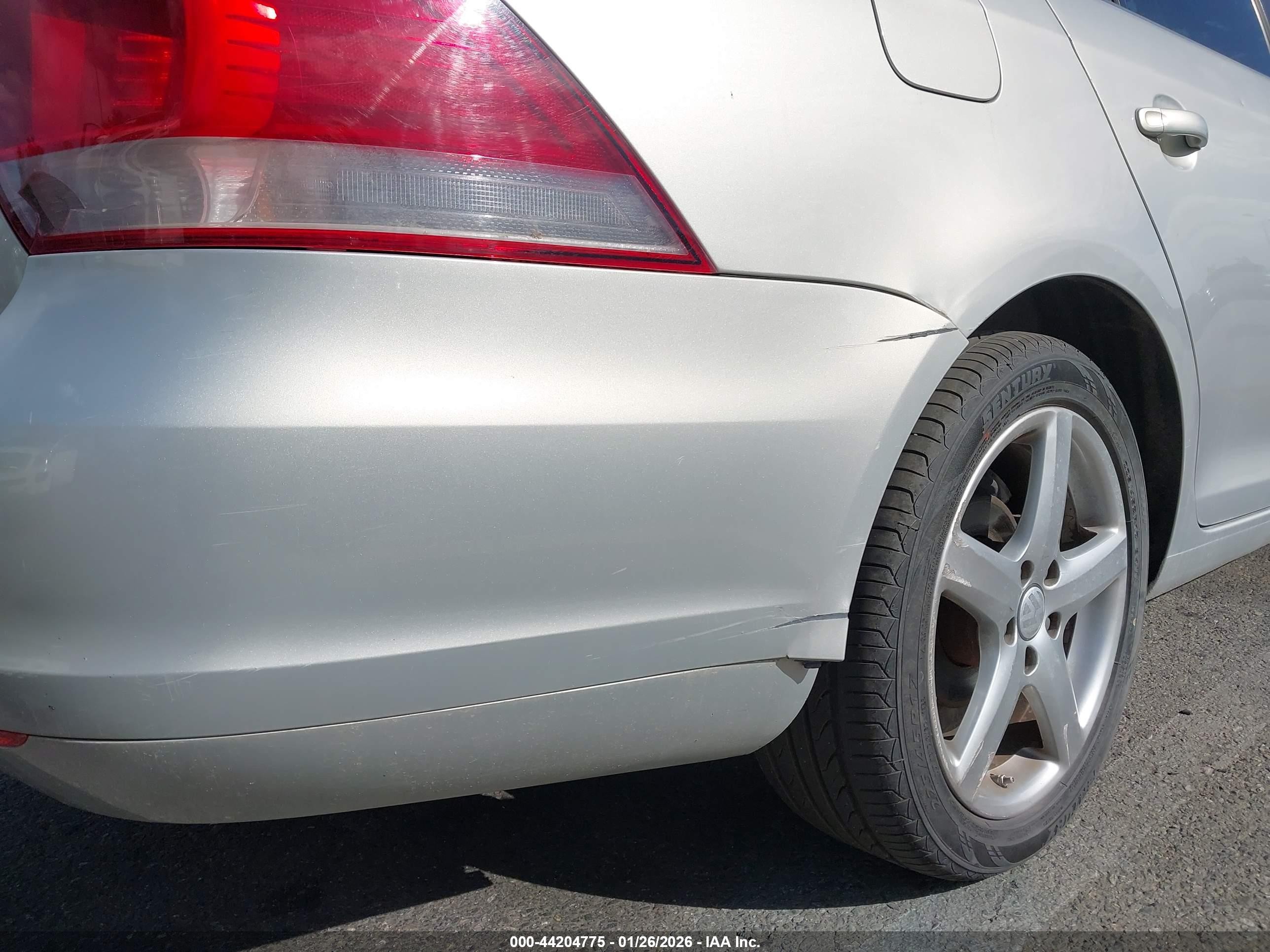 2010 Volkswagen Jetta Tdi Silver vin: 3VWPL7AJXAM629542