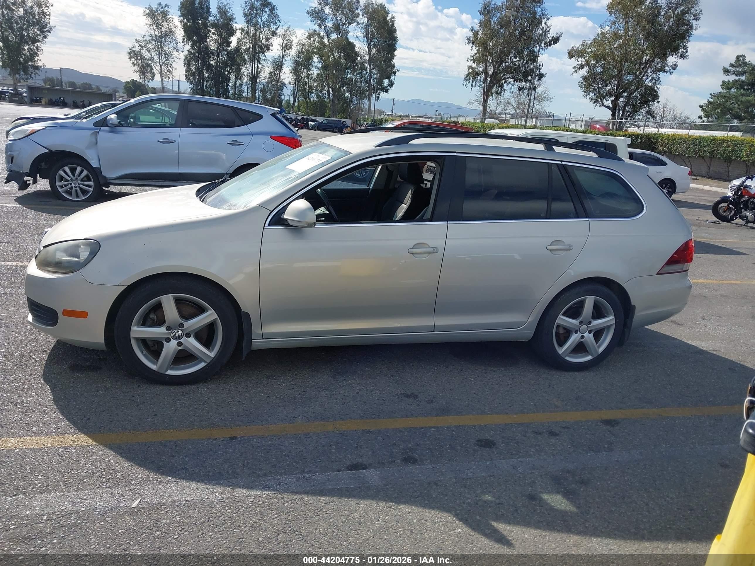 2010 Volkswagen Jetta Tdi Silver vin: 3VWPL7AJXAM629542