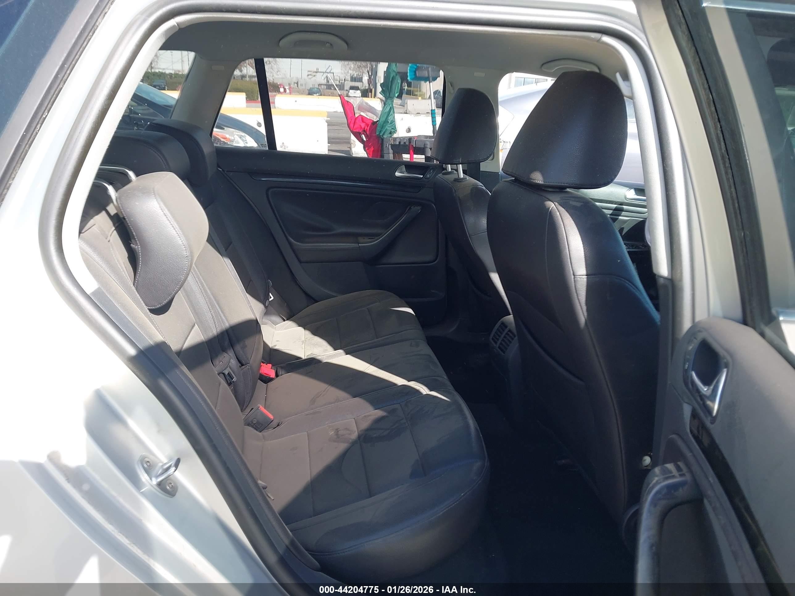 2010 Volkswagen Jetta Tdi Silver vin: 3VWPL7AJXAM629542