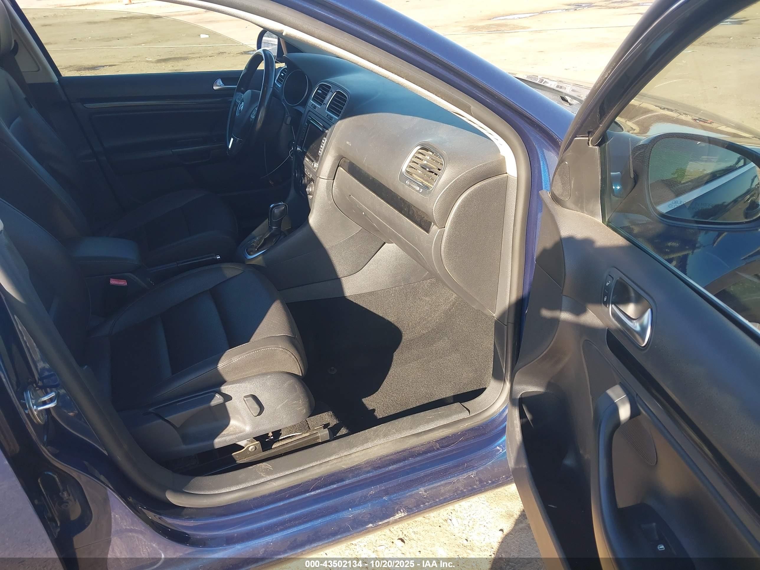 2012 Volkswagen Jetta Sportwagen 2.0l Tdi Dark Blue vin: 3VWPL7AJXCM714173