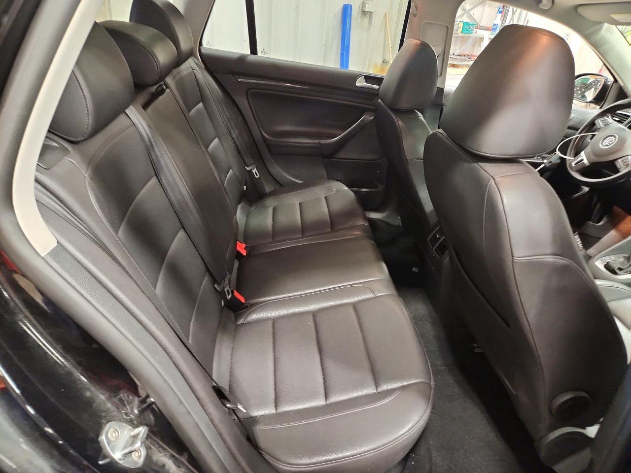 2014 Volkswagen Jetta Tdi Черный vin: 3VWPL7AJXEM604579