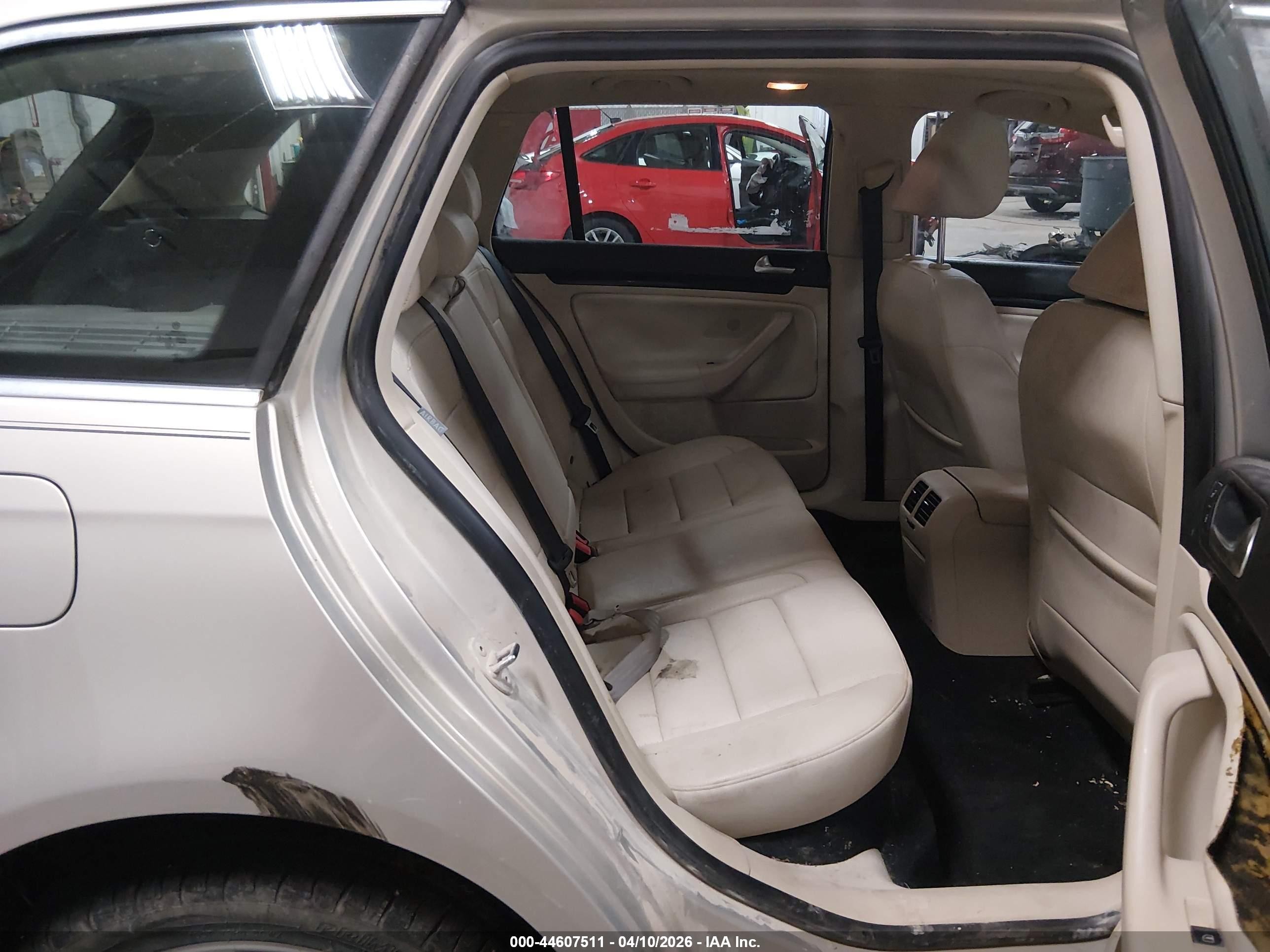 2011 Volkswagen Jetta Sportwagen 2.0l Tdi Gray vin: 3VWPL8AJ5BM624630