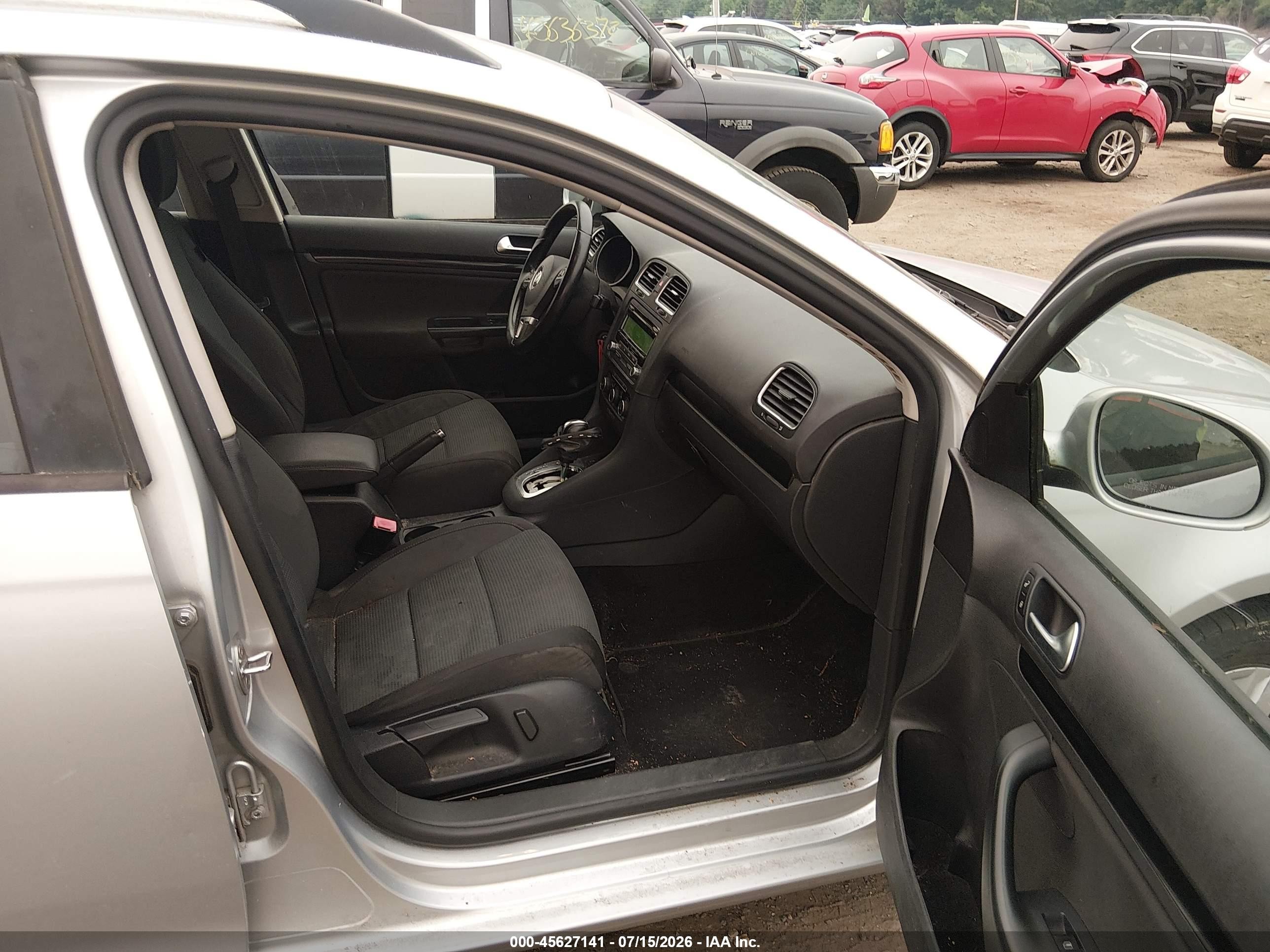 2013 Volkswagen Jetta Sportwagen 2.5l S Silver vin: 3VWPP7AJ0DM674840