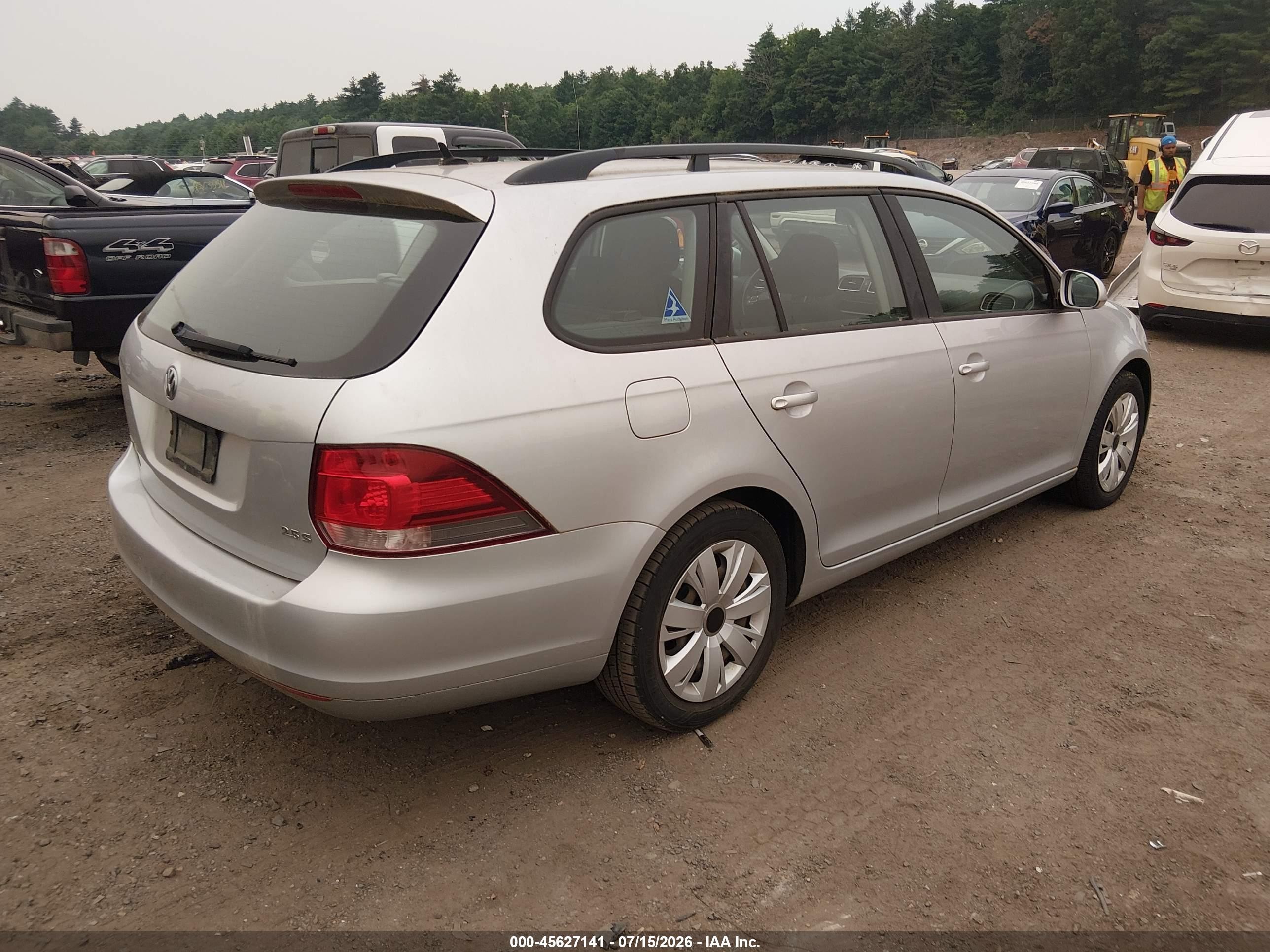 2013 Volkswagen Jetta Sportwagen 2.5l S Silver vin: 3VWPP7AJ0DM674840