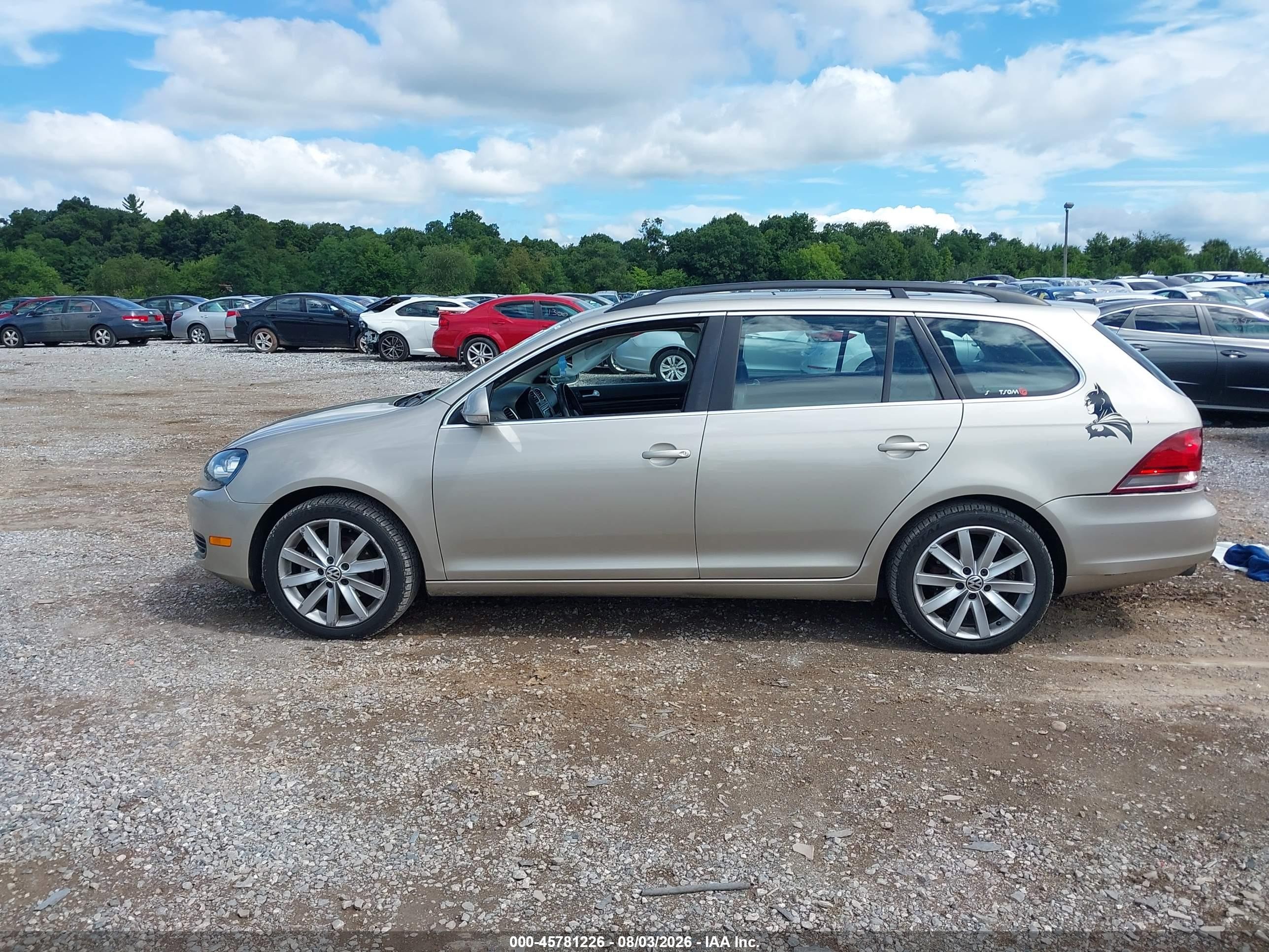2013 Volkswagen Jetta Sportwagen 2.5l Se Beige vin: 3VWPP7AJ1DM605378