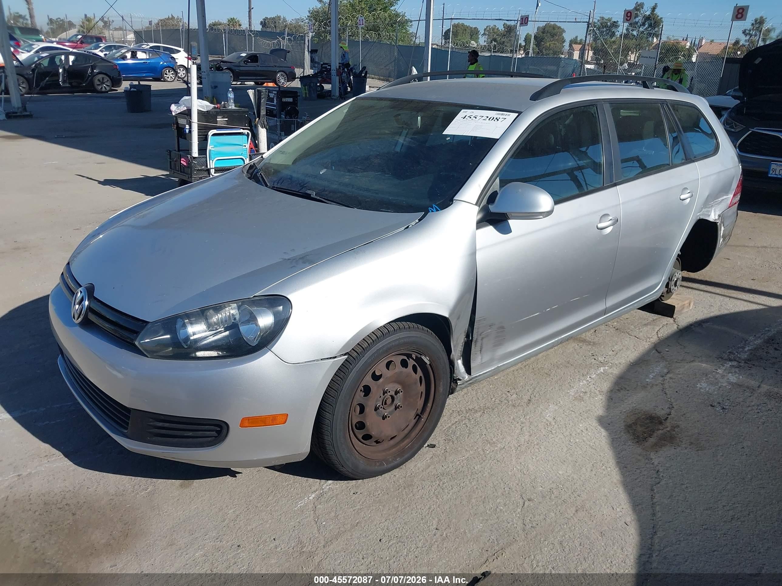 2014 Volkswagen Jetta Sportwagen 2.5l S Silver vin: 3VWPP7AJ1EM613515