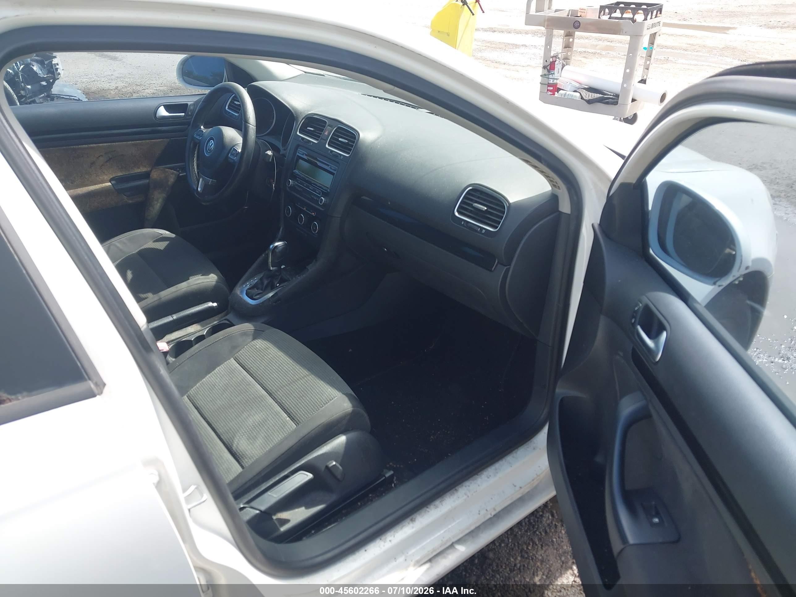 2013 Volkswagen Jetta Sportwagen 2.5l S White vin: 3VWPP7AJ2DM629804