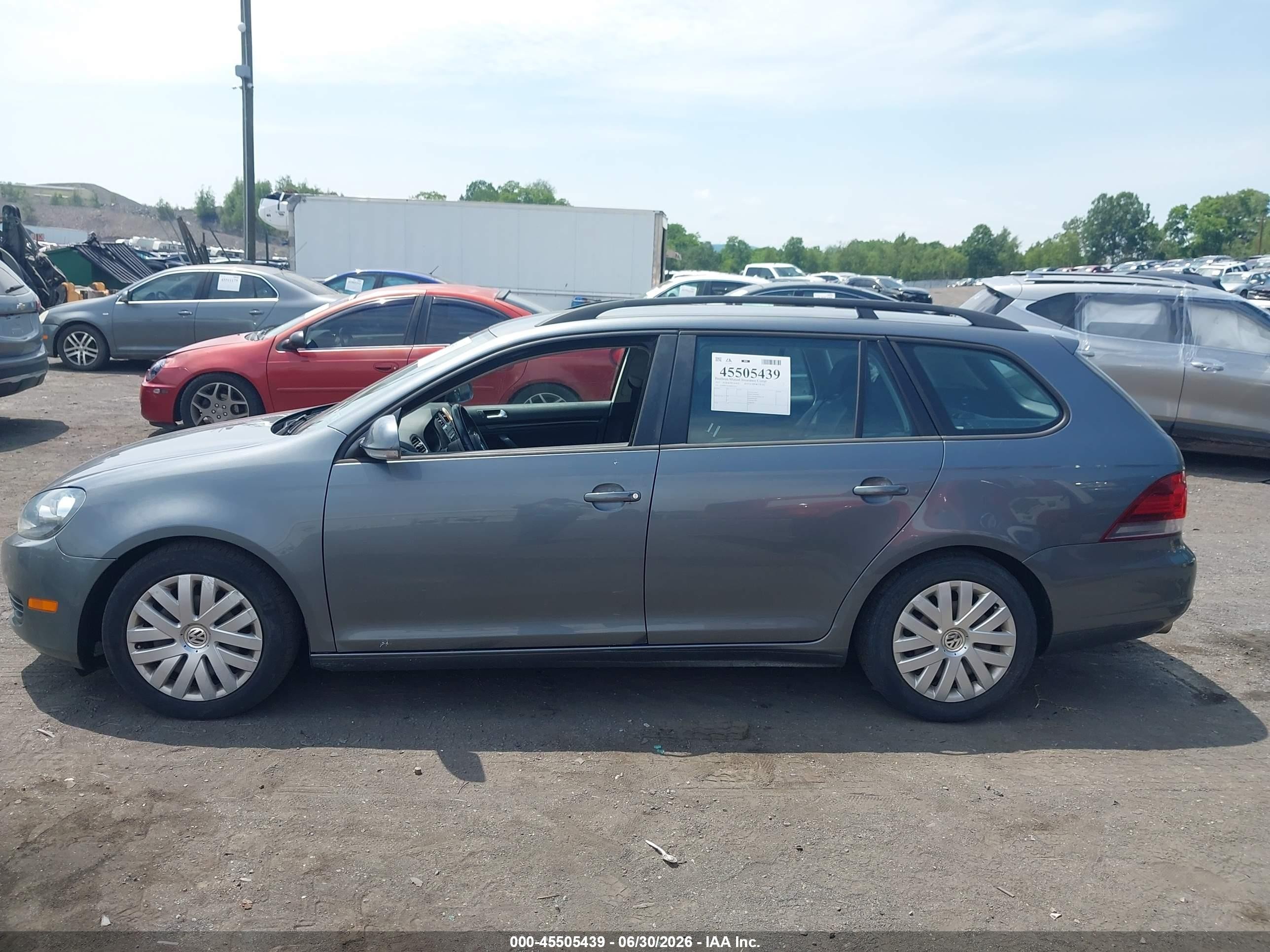 2013 Volkswagen Jetta Sportwagen 2.5l S Gray vin: 3VWPP7AJ2DM652614