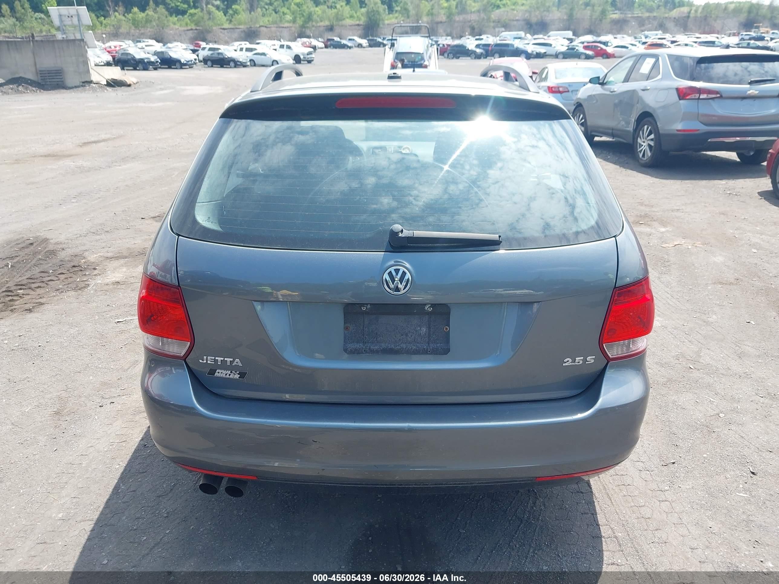 2013 Volkswagen Jetta Sportwagen 2.5l S Gray vin: 3VWPP7AJ2DM652614