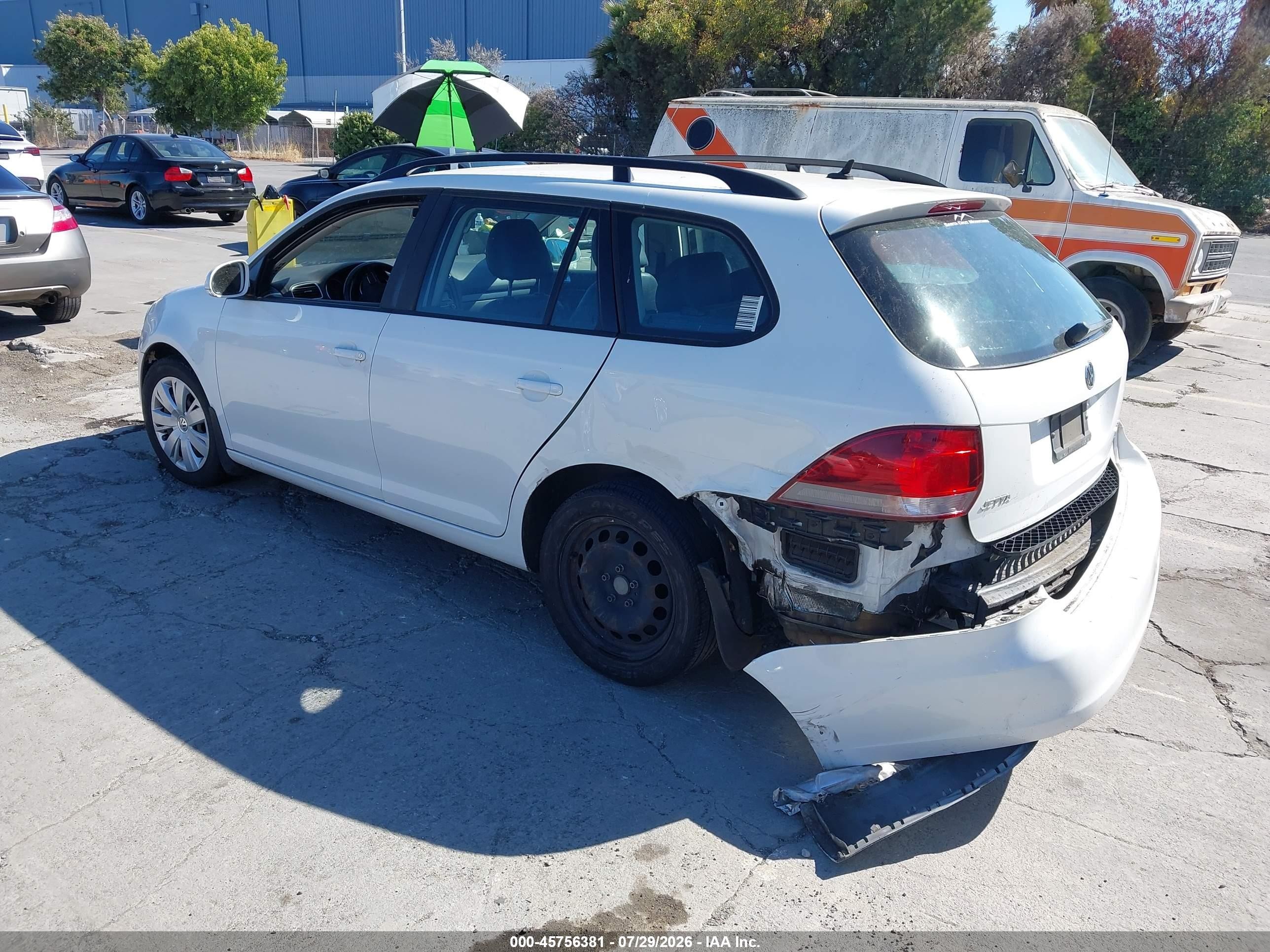 2013 Volkswagen Jetta Sportwagen 2.5l S White vin: 3VWPP7AJ2DM674080