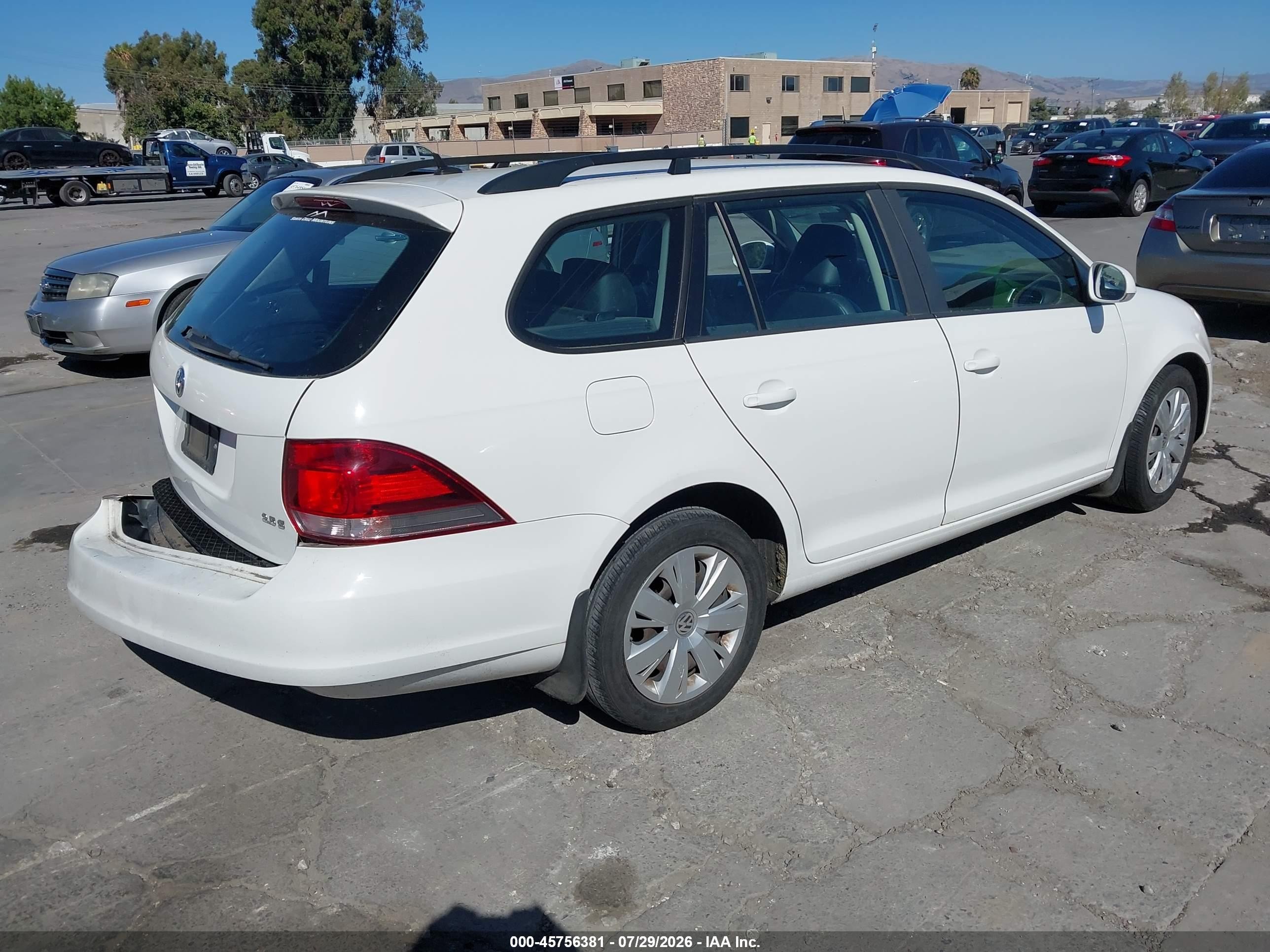 2013 Volkswagen Jetta Sportwagen 2.5l S White vin: 3VWPP7AJ2DM674080