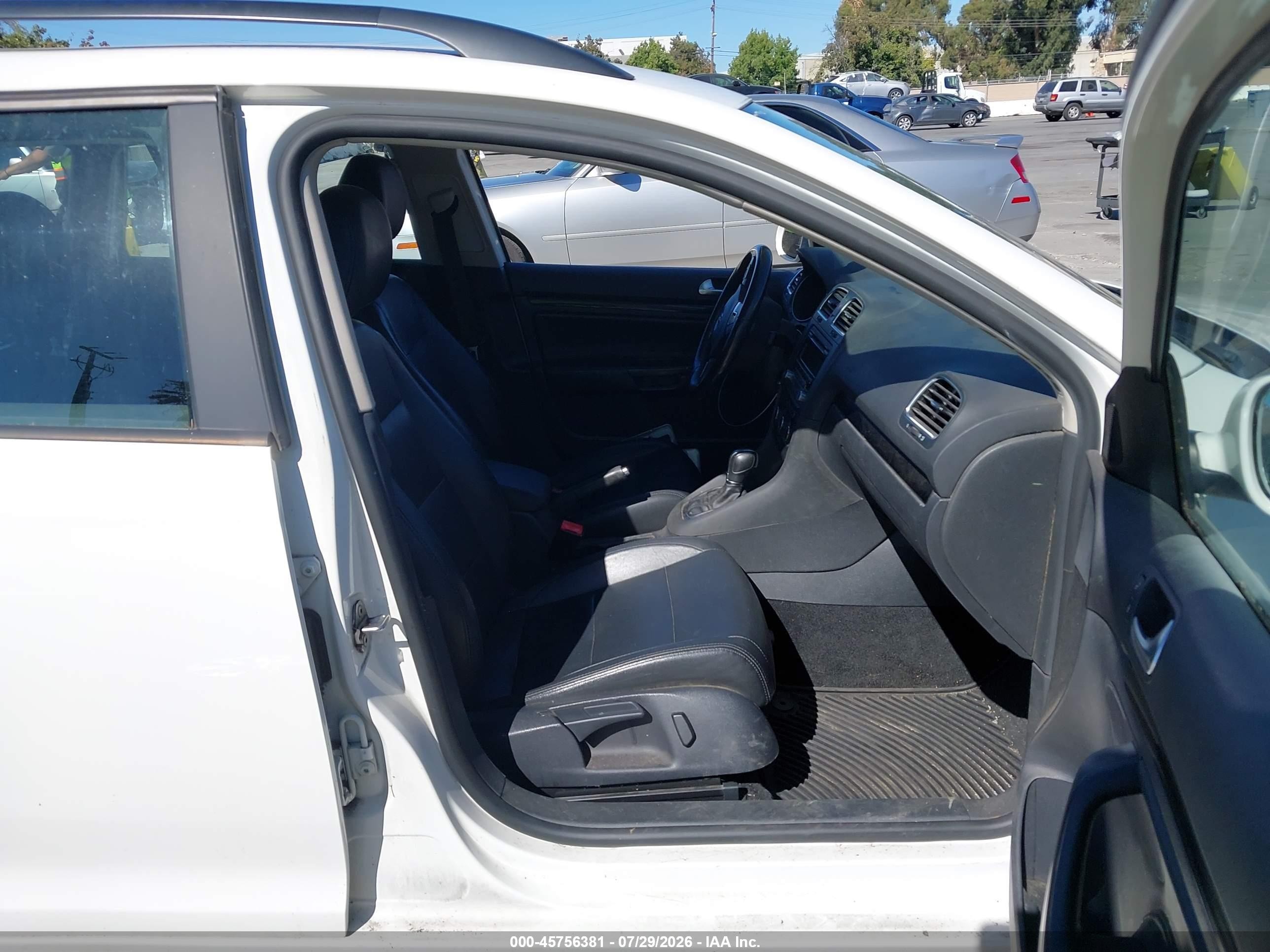2013 Volkswagen Jetta Sportwagen 2.5l S White vin: 3VWPP7AJ2DM674080