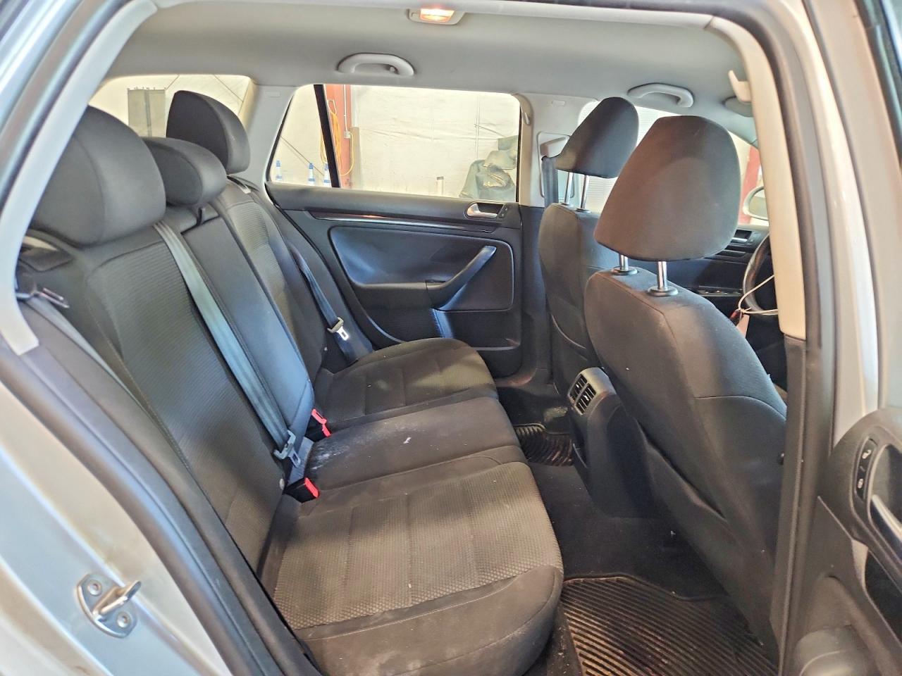2013 Volkswagen Jetta S Silver vin: 3VWPP7AJ3DM666537