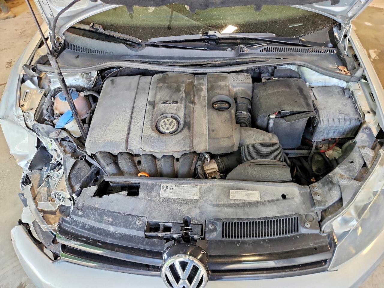 2013 Volkswagen Jetta S Silver vin: 3VWPP7AJ3DM666537