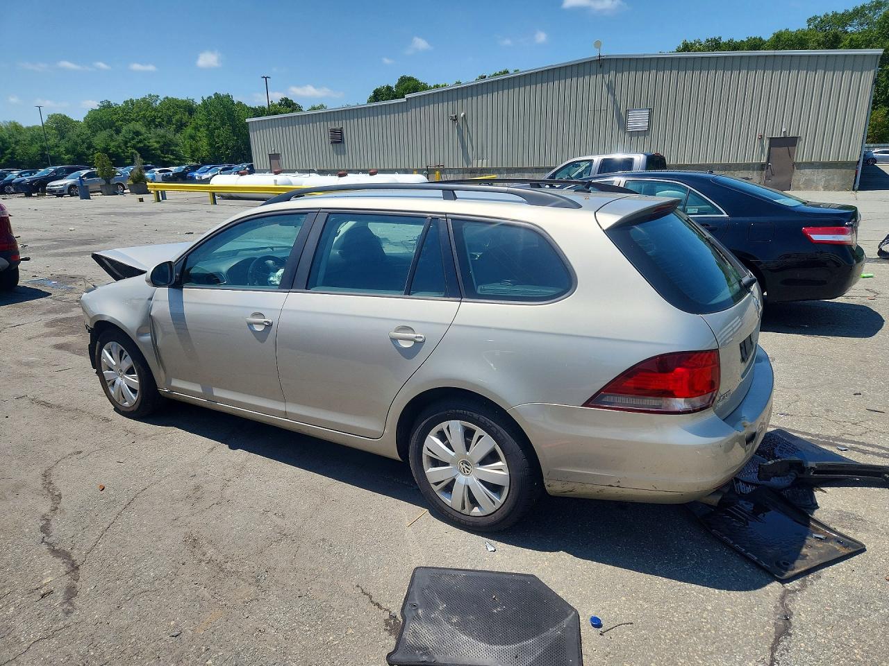 2014 Volkswagen Jetta S Gold vin: 3VWPP7AJ4EM608079