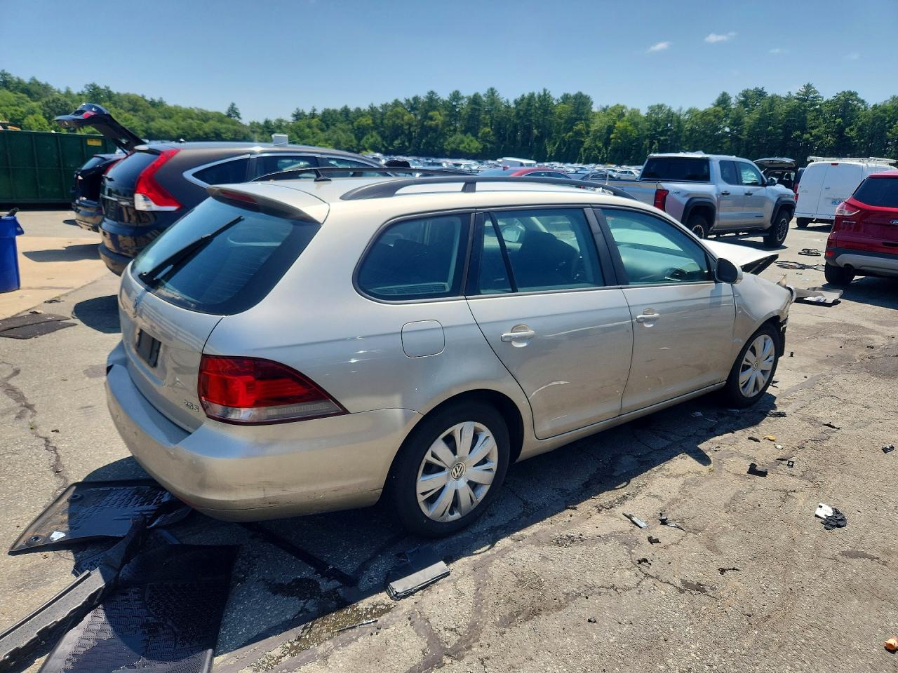 2014 Volkswagen Jetta S Gold vin: 3VWPP7AJ4EM608079