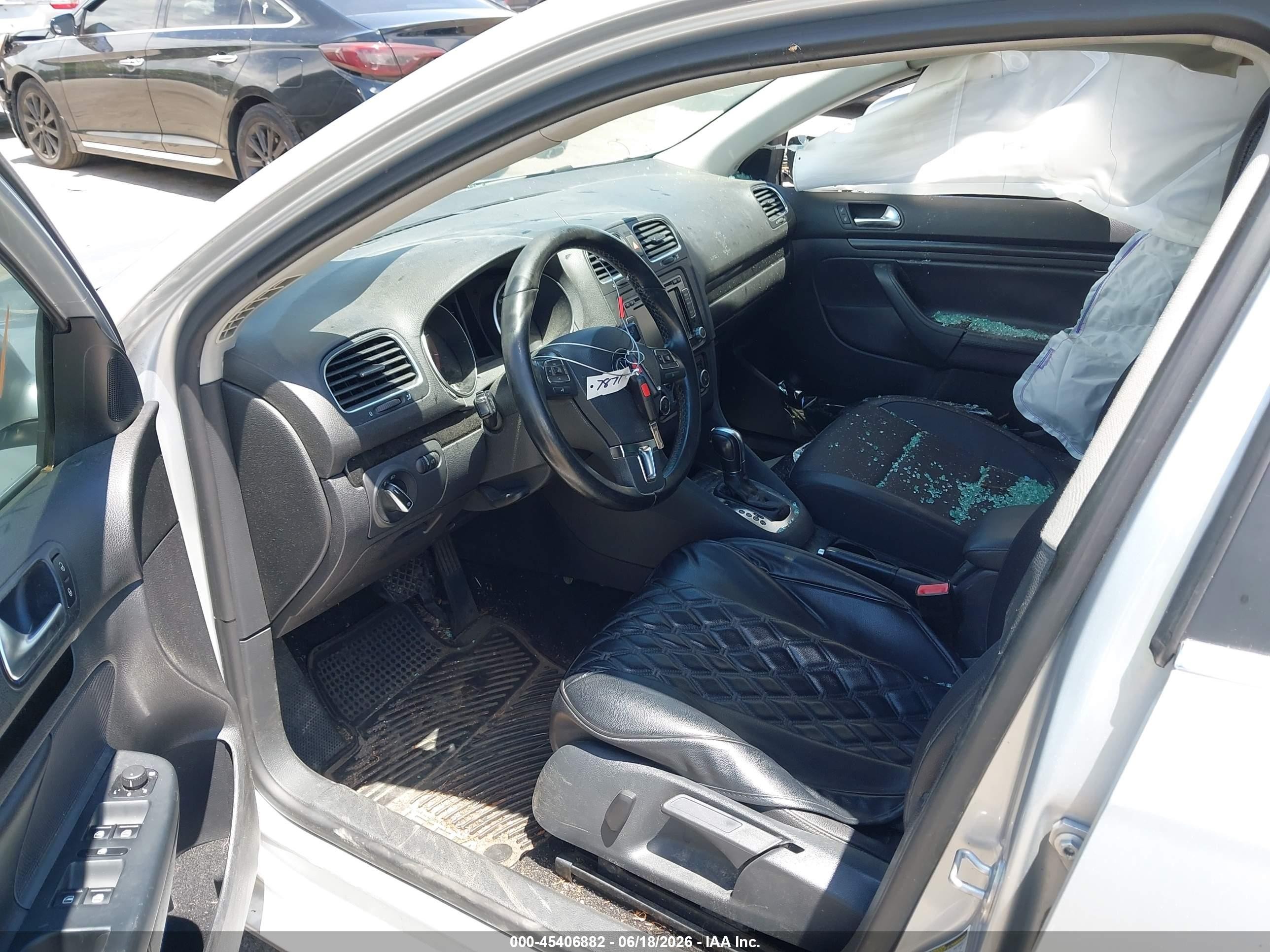 2013 Volkswagen Jetta Sportwagen 2.5l Se Silver vin: 3VWPP7AJ5DM627318