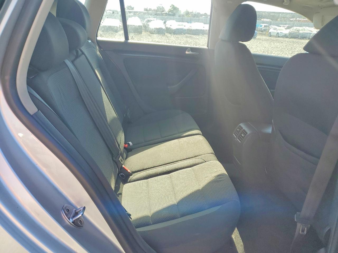 2013 Volkswagen Jetta S Серебряный vin: 3VWPP7AJ6DM629451