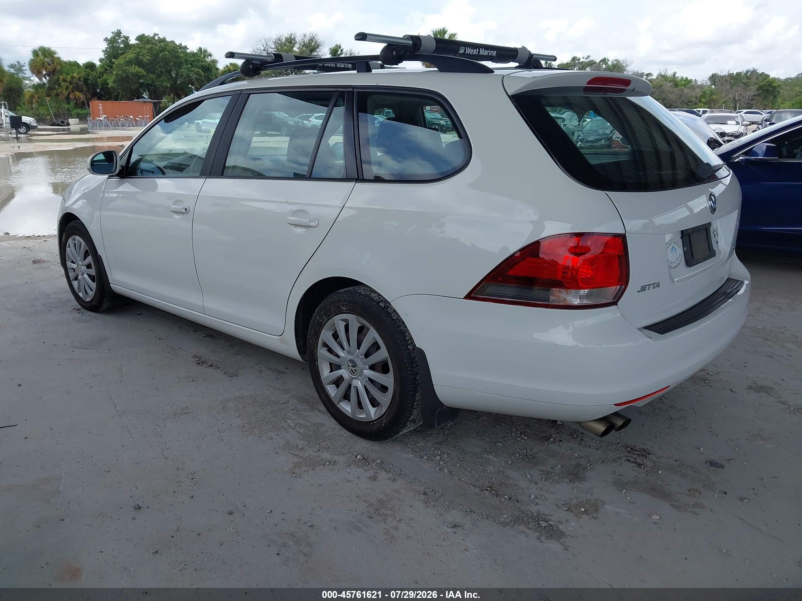 2013 Volkswagen Jetta Sportwagen 2.5l S White vin: 3VWPP7AJ6DM681467