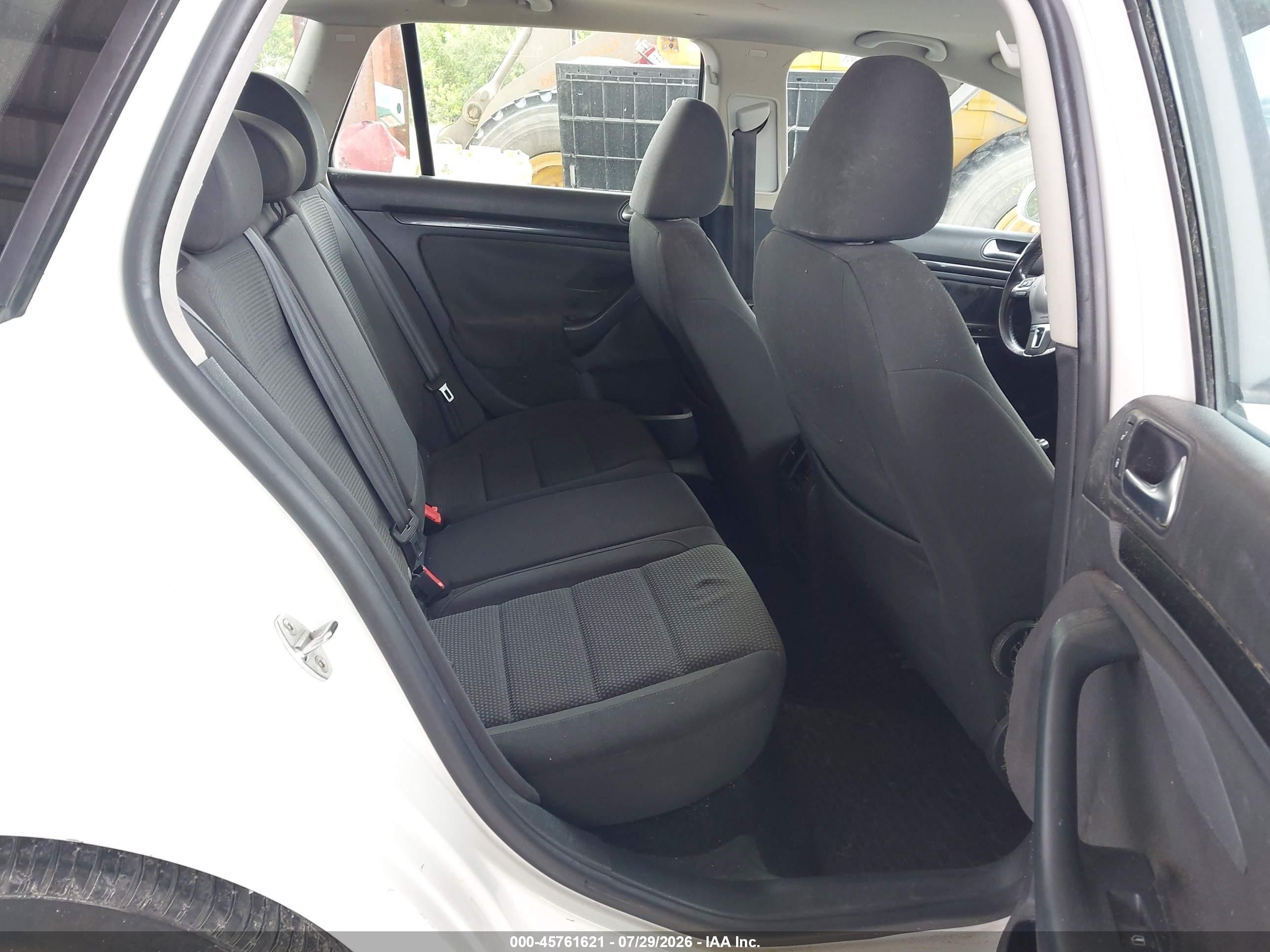 2013 Volkswagen Jetta Sportwagen 2.5l S White vin: 3VWPP7AJ6DM681467