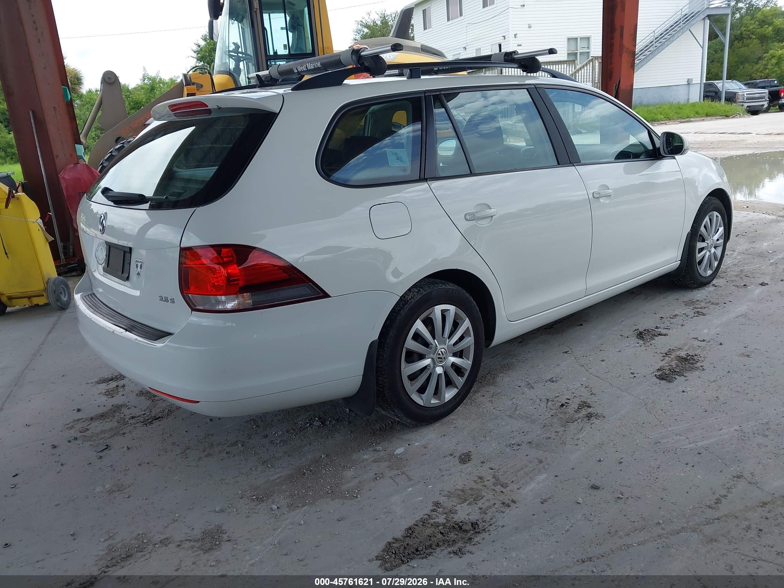 2013 Volkswagen Jetta Sportwagen 2.5l S White vin: 3VWPP7AJ6DM681467