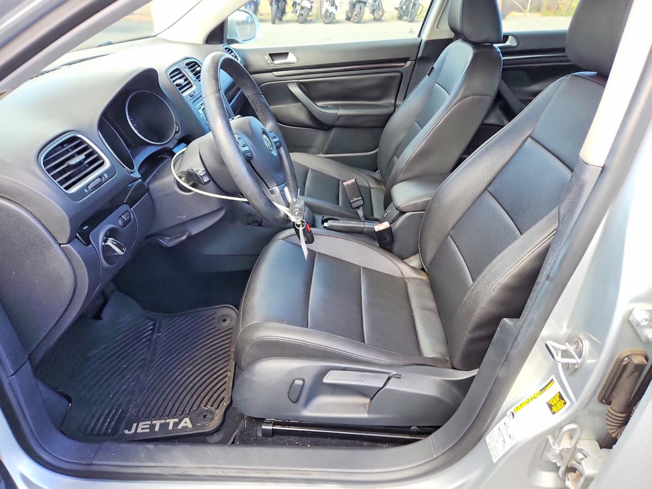2014 Volkswagen Jetta S Silver vin: 3VWPP7AJ6EM602199