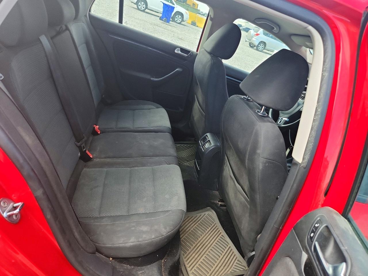 2013 Volkswagen Jetta S Red vin: 3VWPP7AJ8DM643528