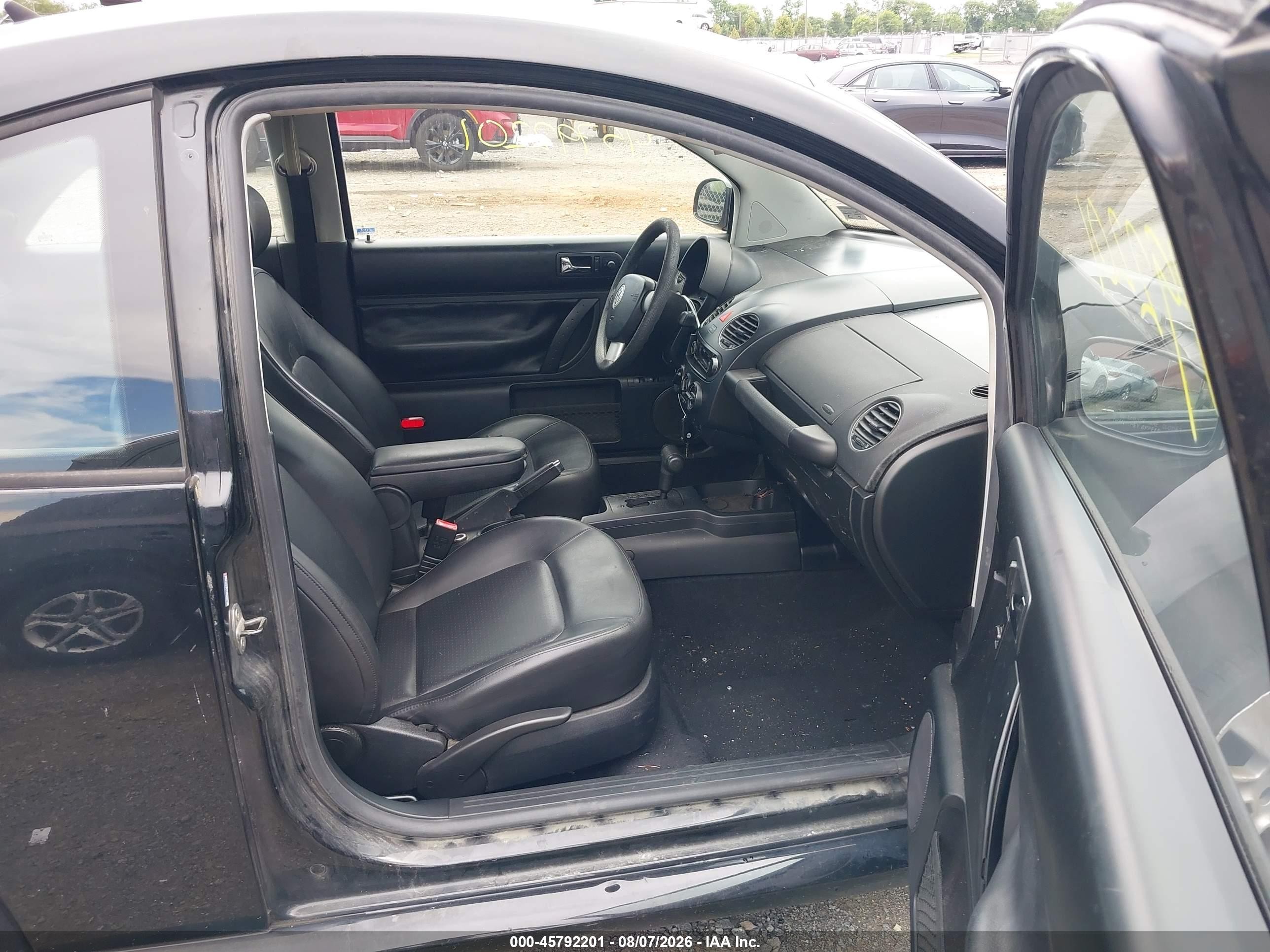 2008 Volkswagen New Beetle S Black vin: 3VWPW31C28M518852